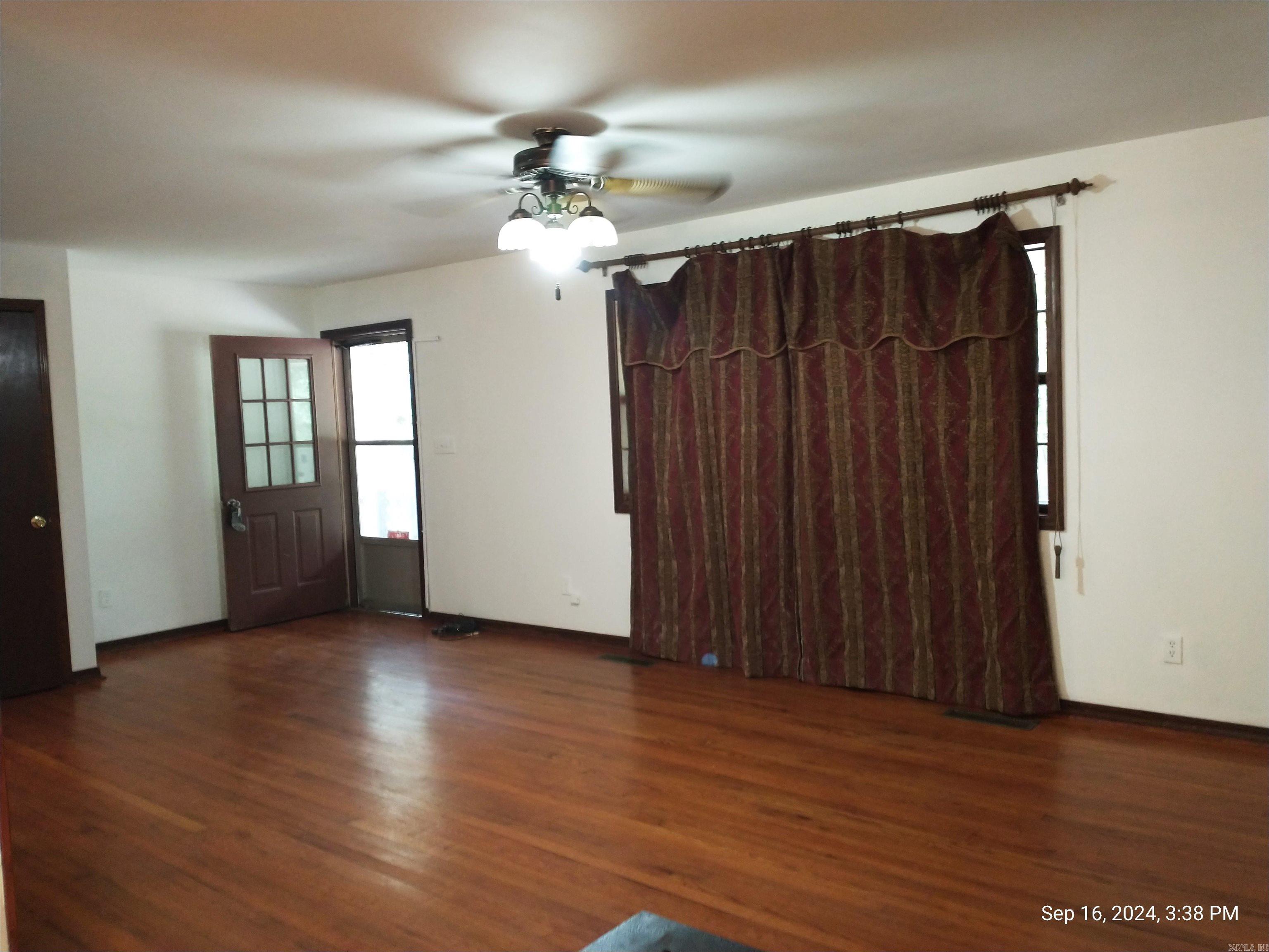 426 County Road 1794 Property Photo 3