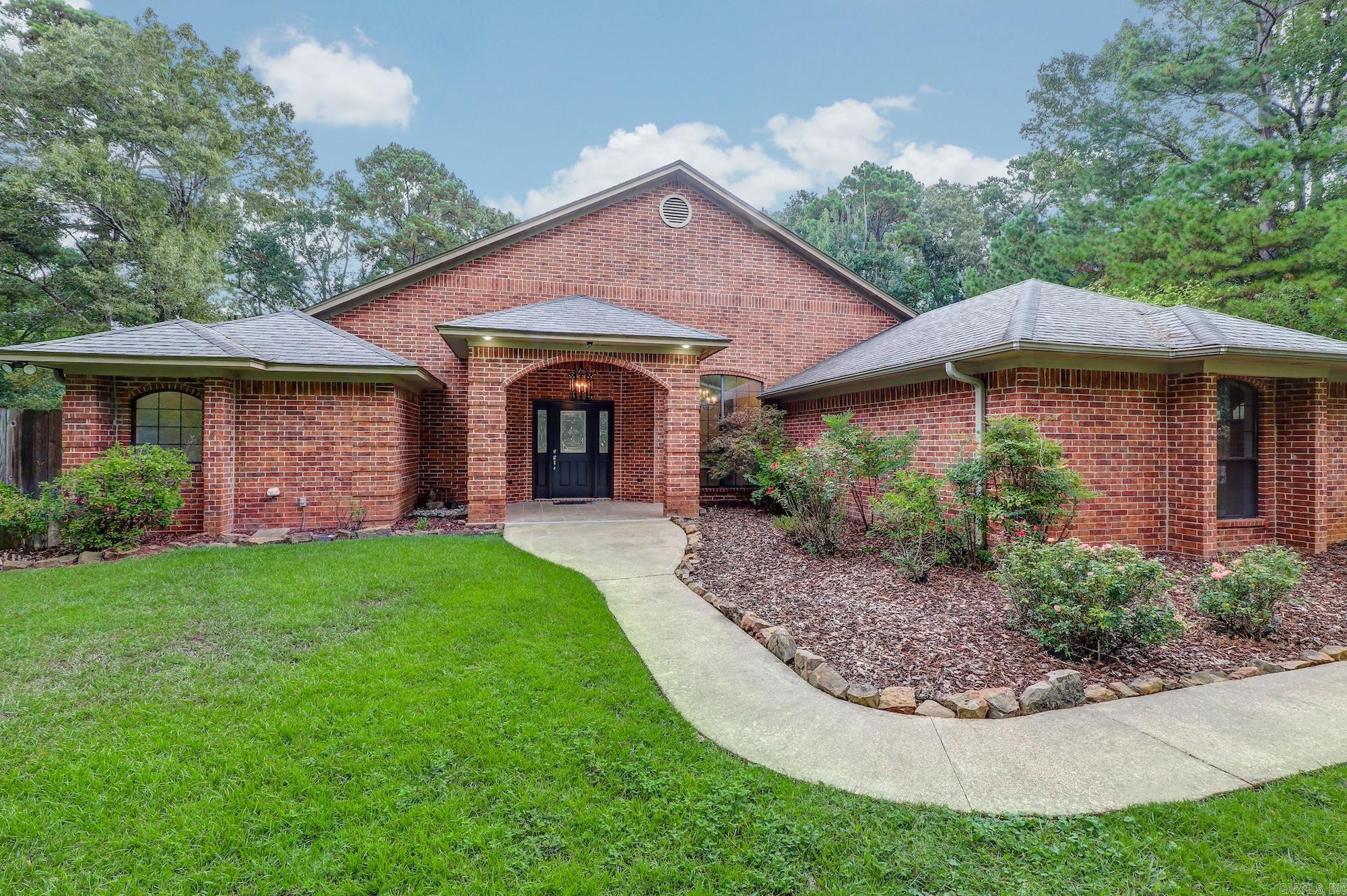 25 Dunham Drive Property Photo 1