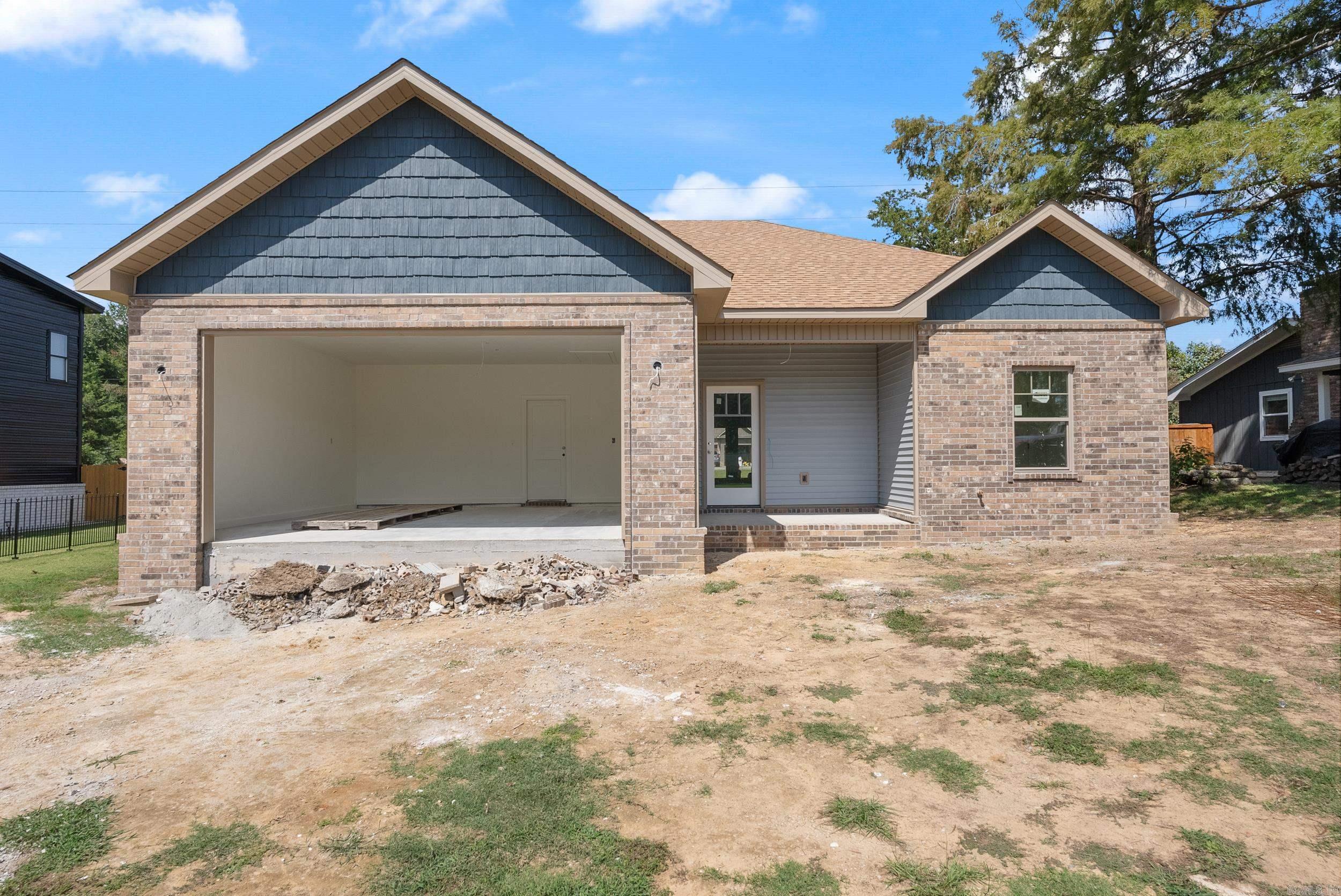 1208 W Eighth Street Property Photo