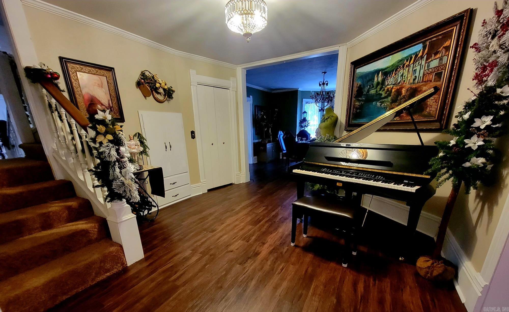 756 Royal Avenue Property Photo 22