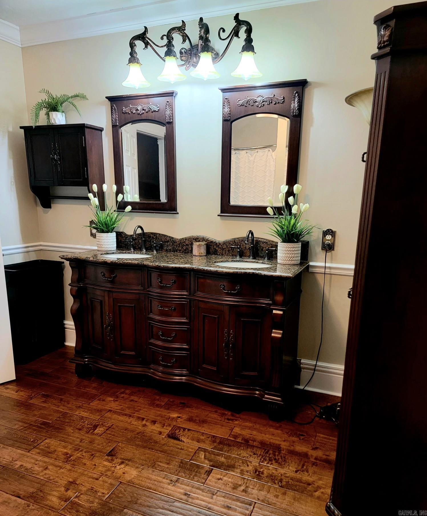 756 Royal Avenue Property Photo 33