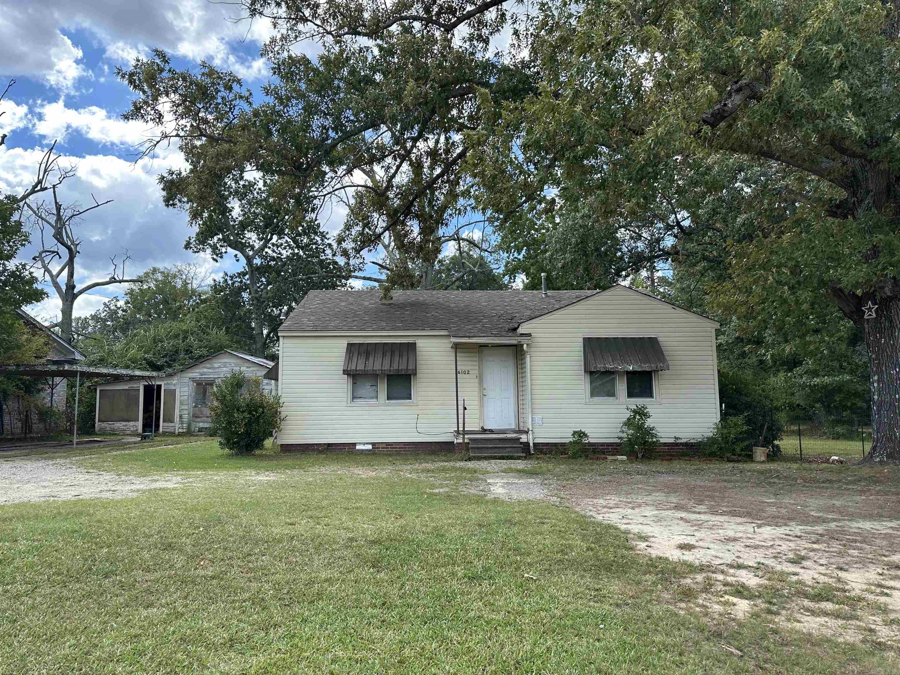 6102 Dollarway Rd. Property Photo 1