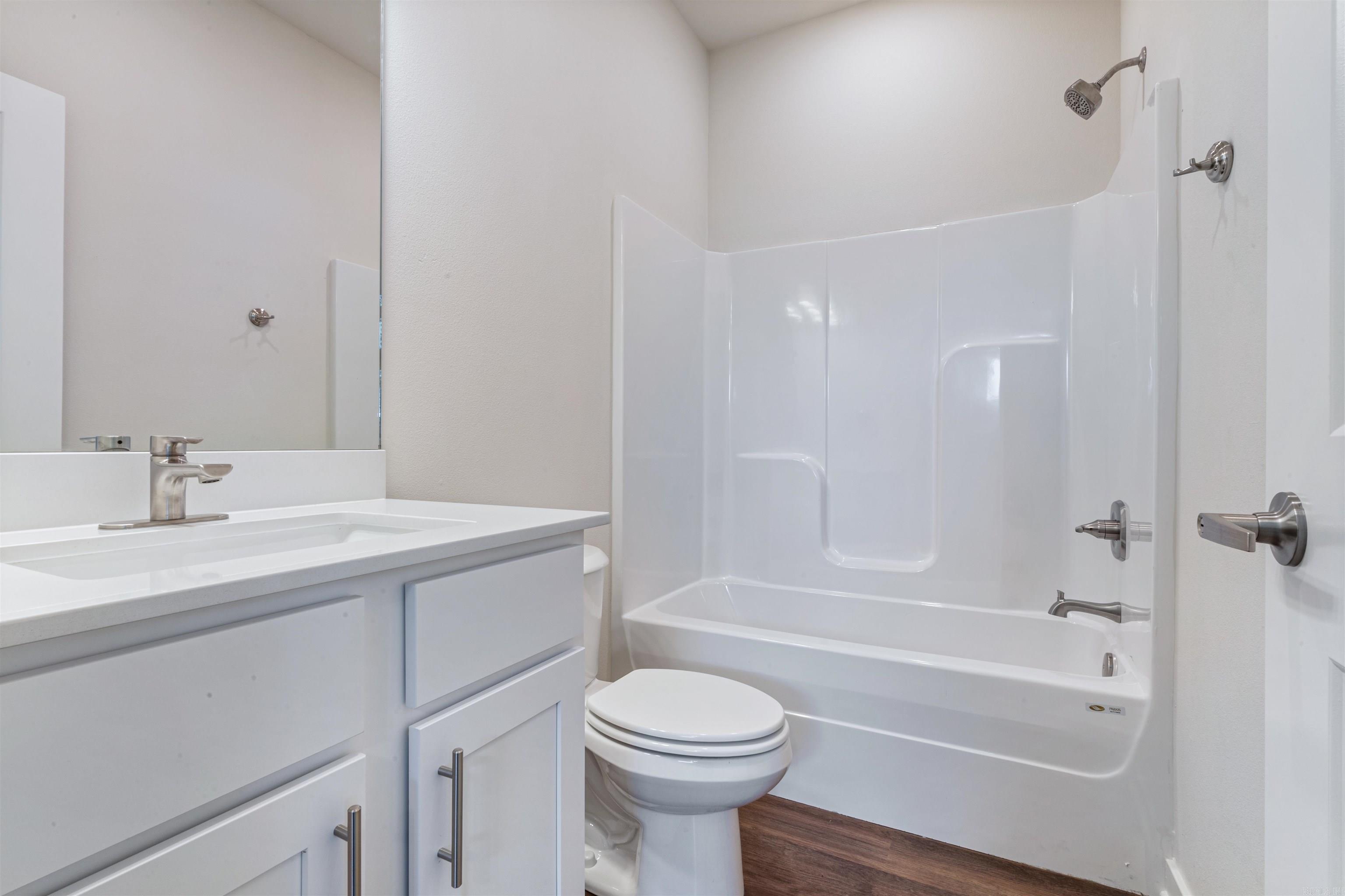 606 N Whitham Avenue Property Photo 23