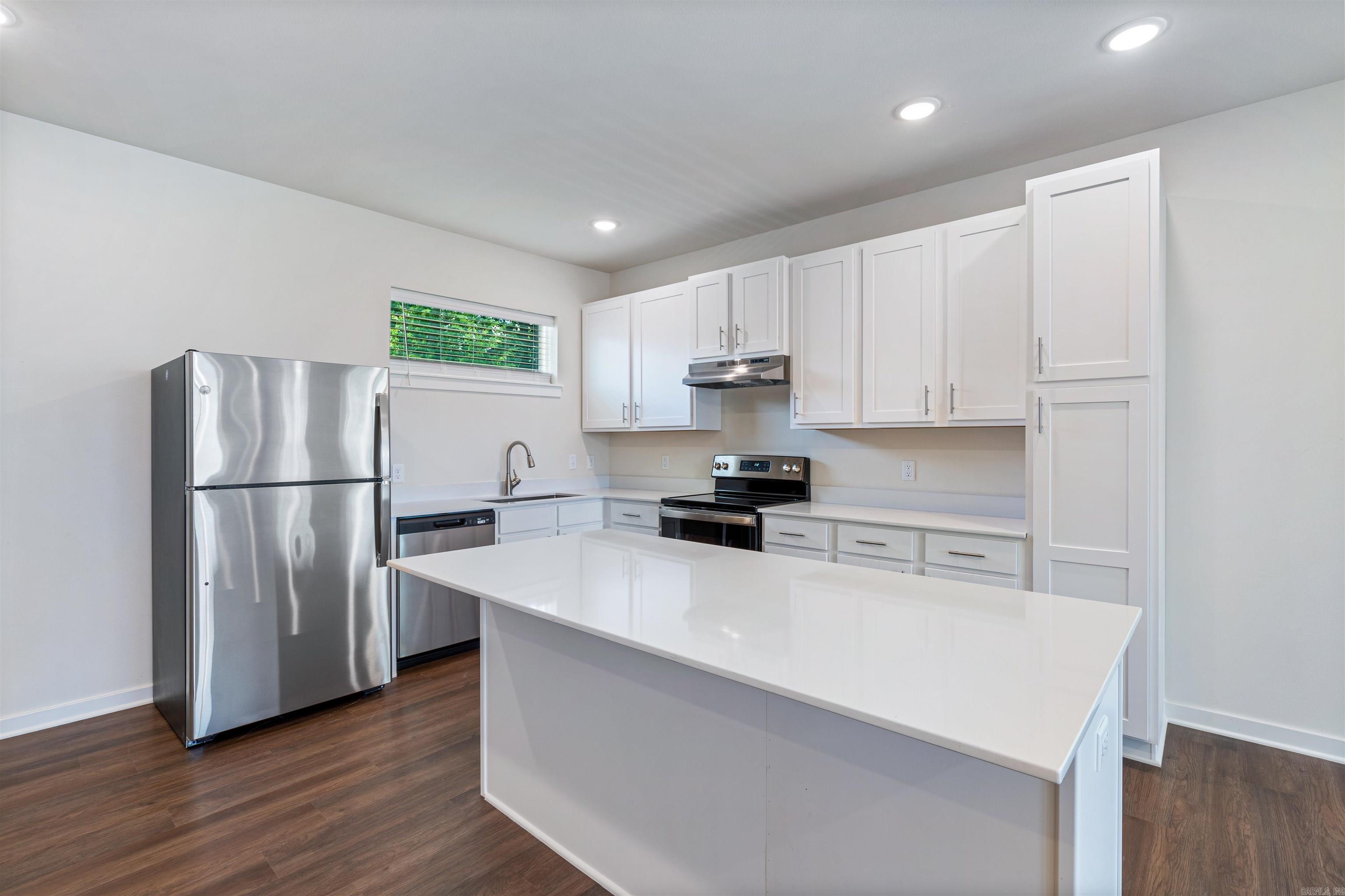 606 N Whitham Avenue Property Photo 24
