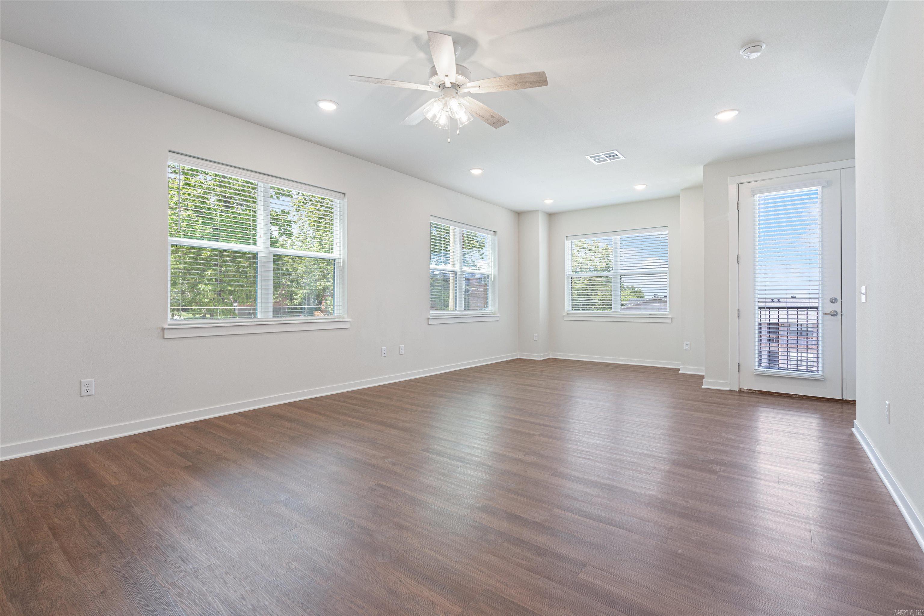 606 N Whitham Avenue Property Photo 27