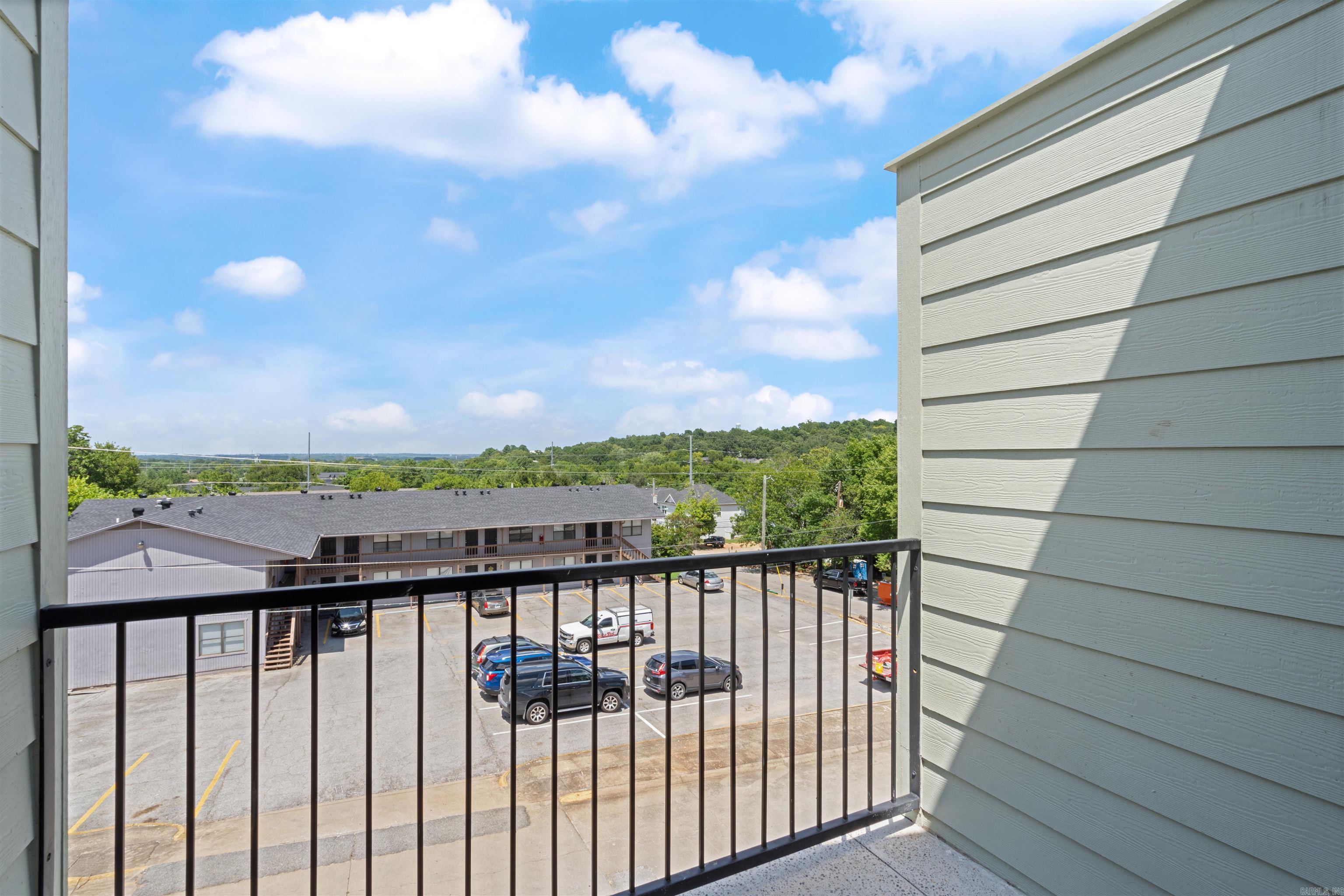606 N Whitham Avenue Property Photo 35
