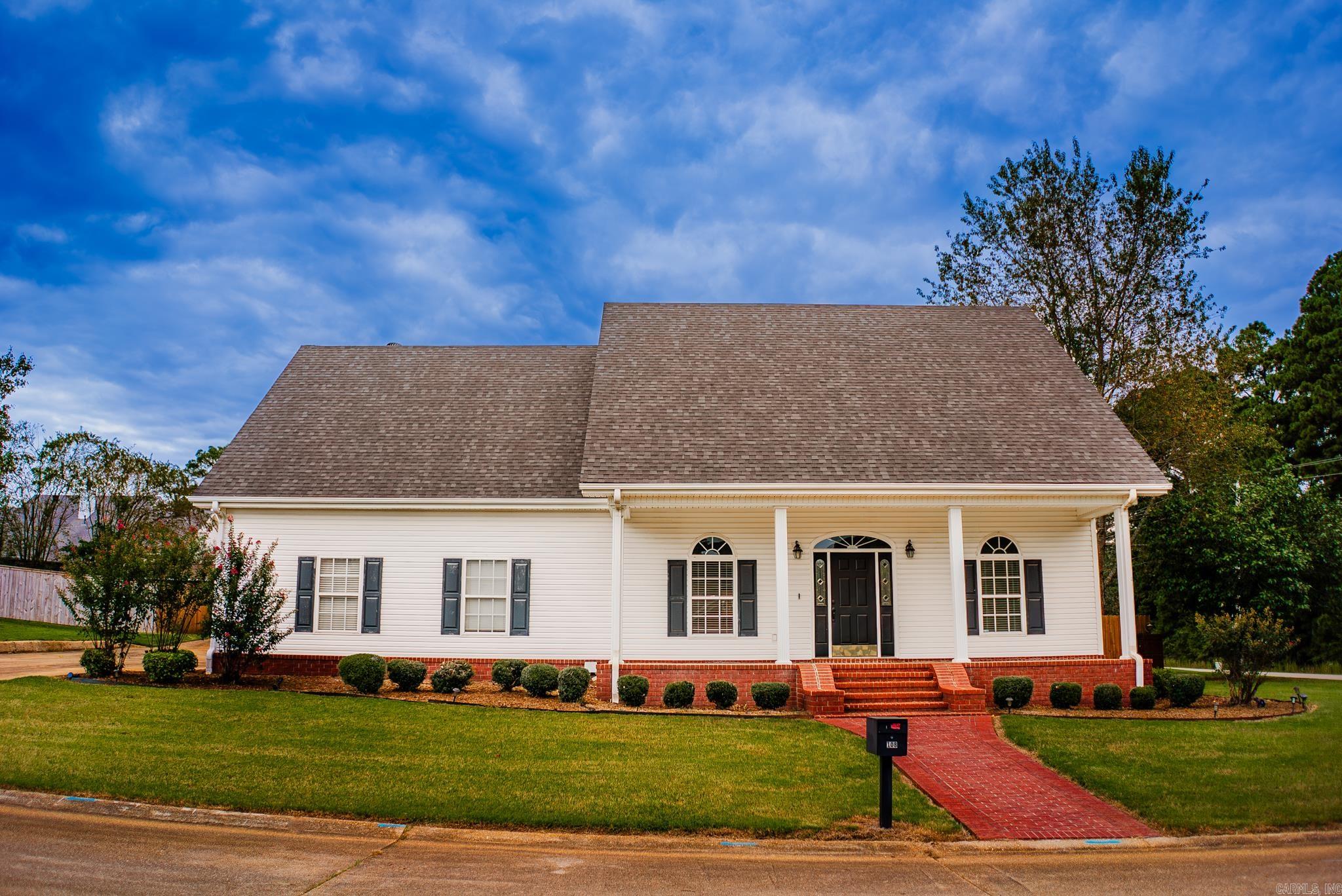 108 Day Drive Property Photo 1