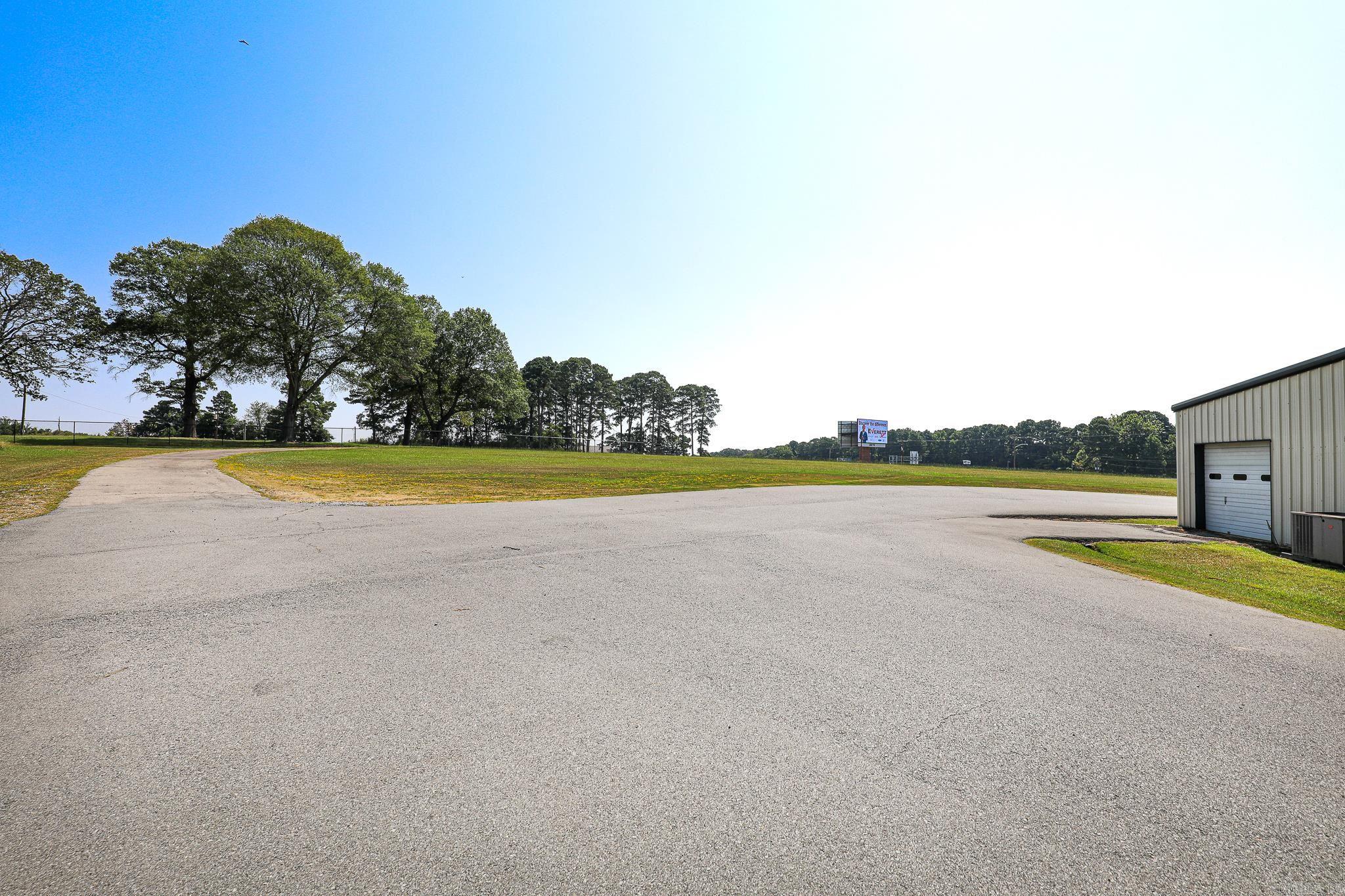23650 Interstate 30 Property Photo 8