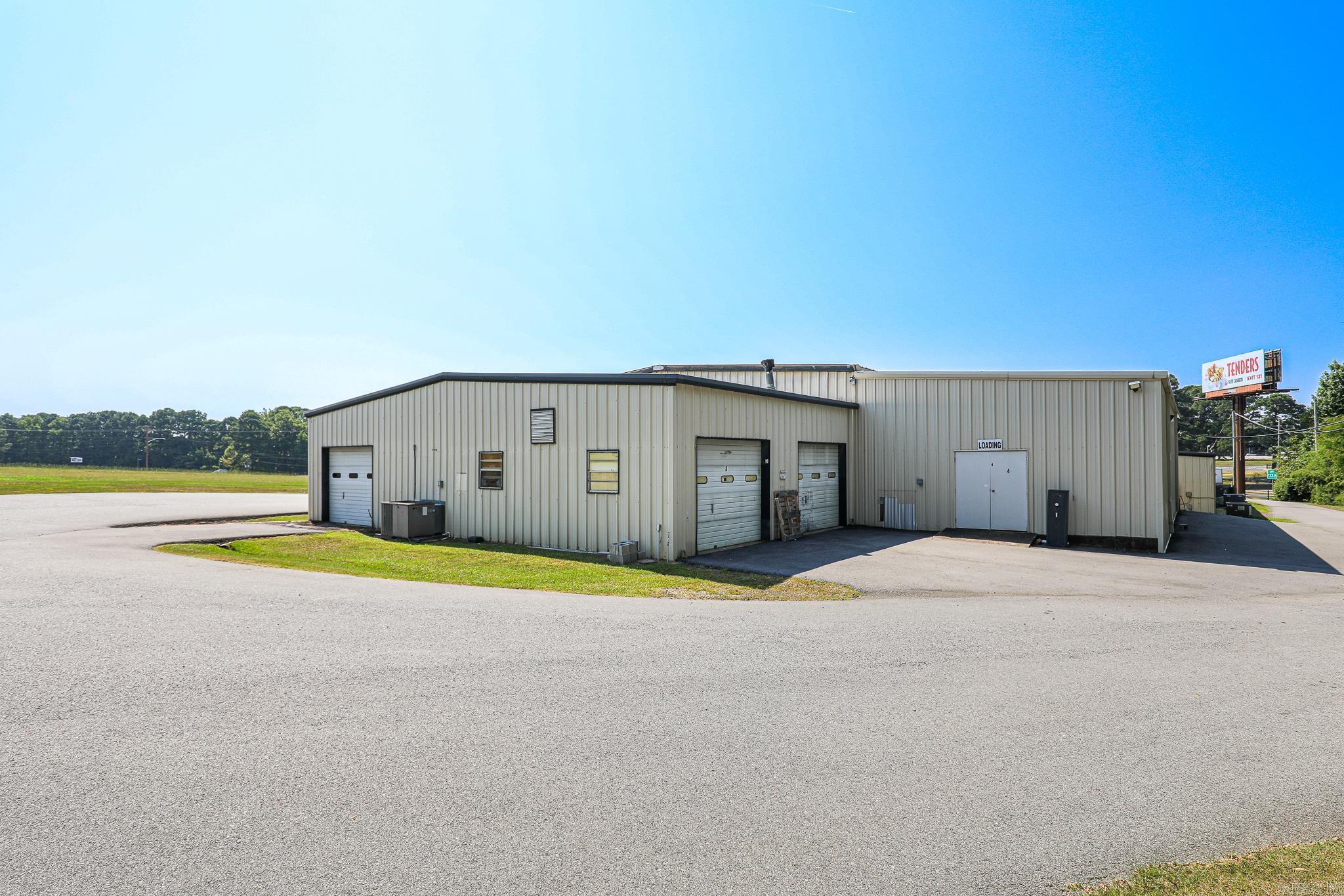 23650 Interstate 30 Property Photo 10