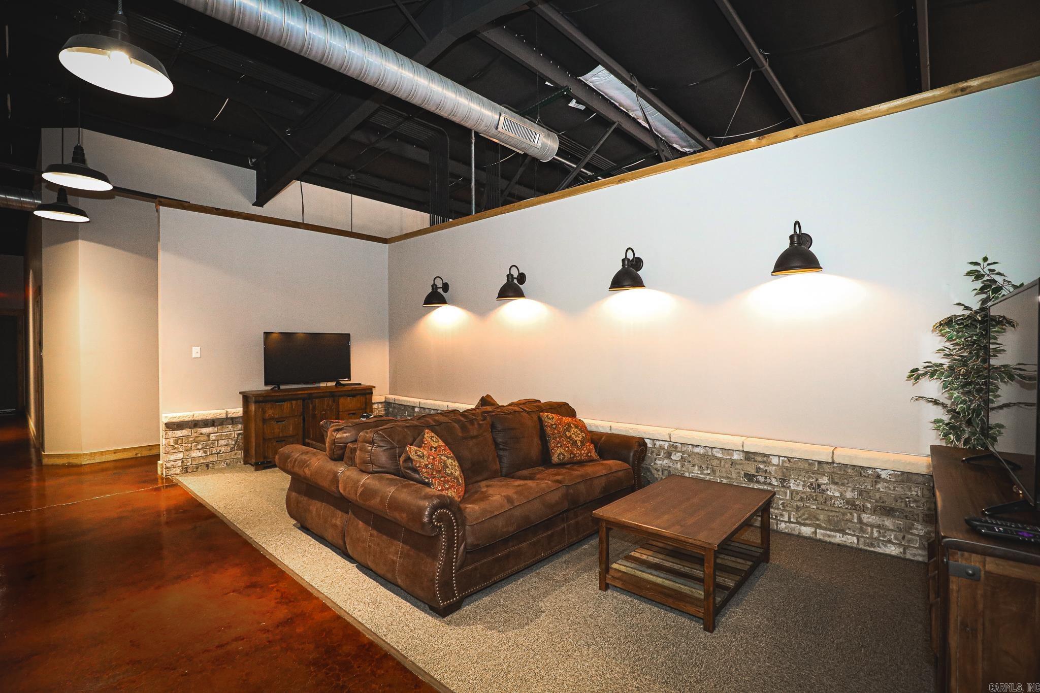 23650 Interstate 30 Property Photo 17