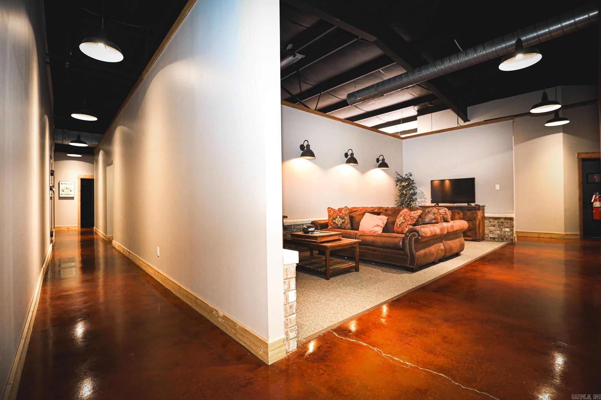 23650 Interstate 30 Property Photo 18