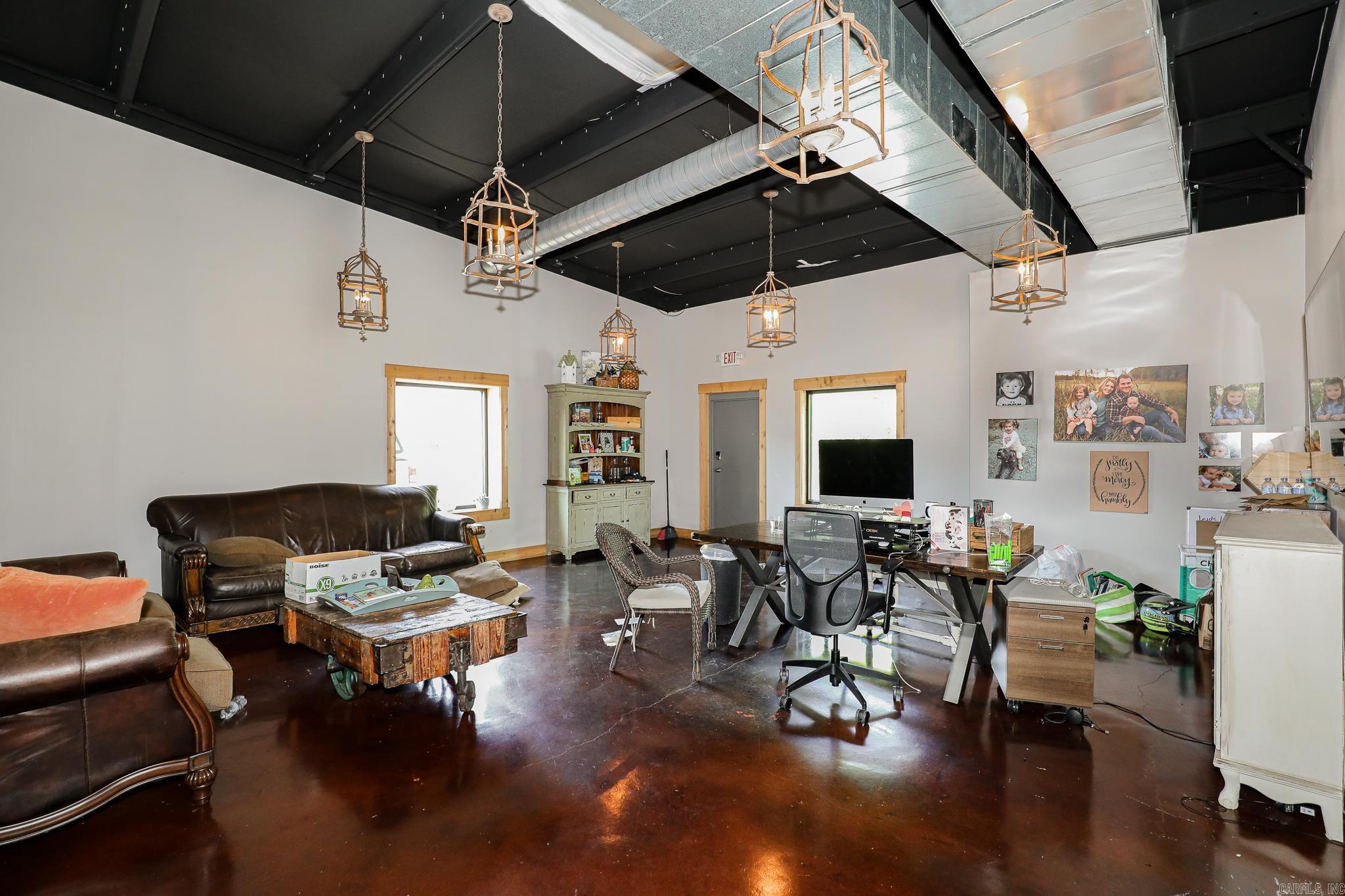 23650 Interstate 30 Property Photo 24
