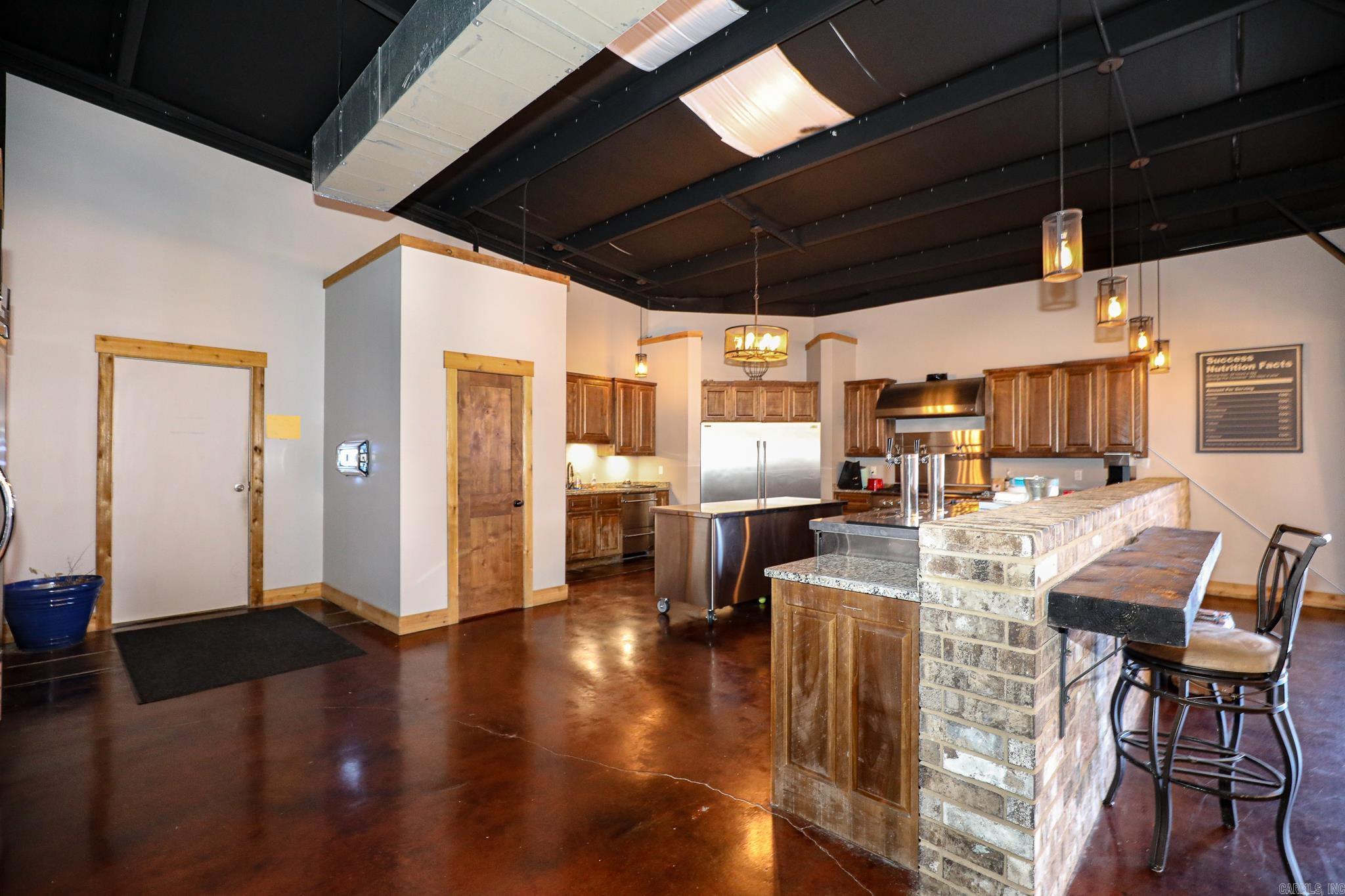 23650 Interstate 30 Property Photo 28