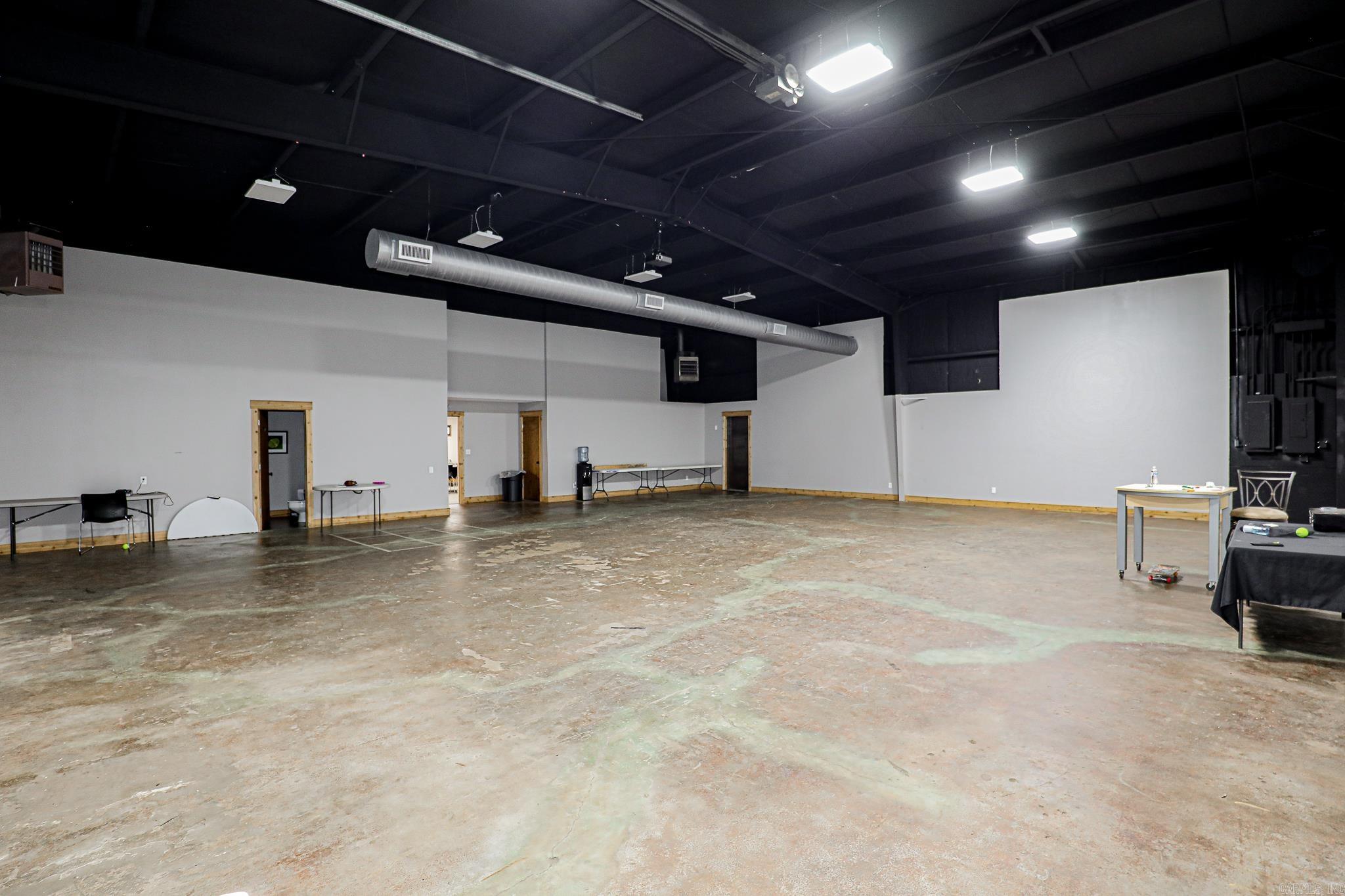 23650 Interstate 30 Property Photo 38