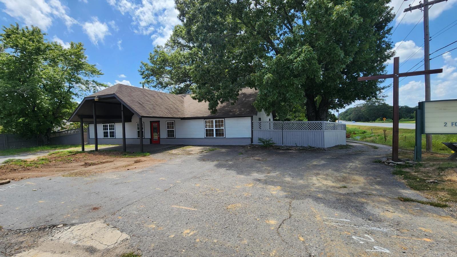 Foxmoor Real Estate Listings Main Image