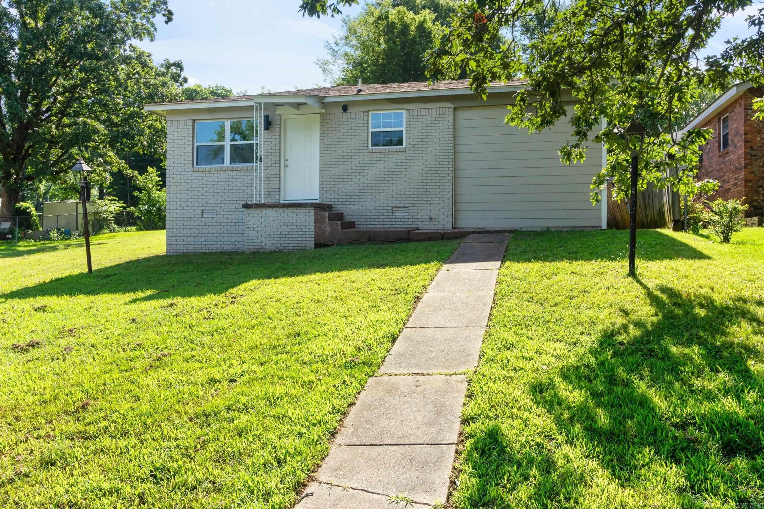 Ei: Sunset Addition Real Estate Listings Main Image