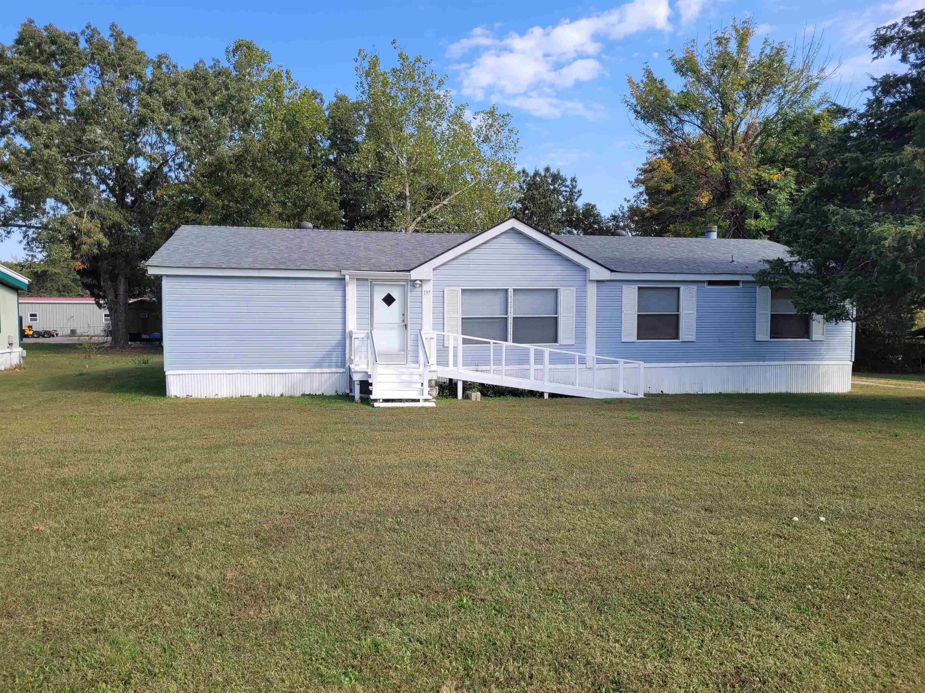 Allen Acres Real Estate Listings Main Image