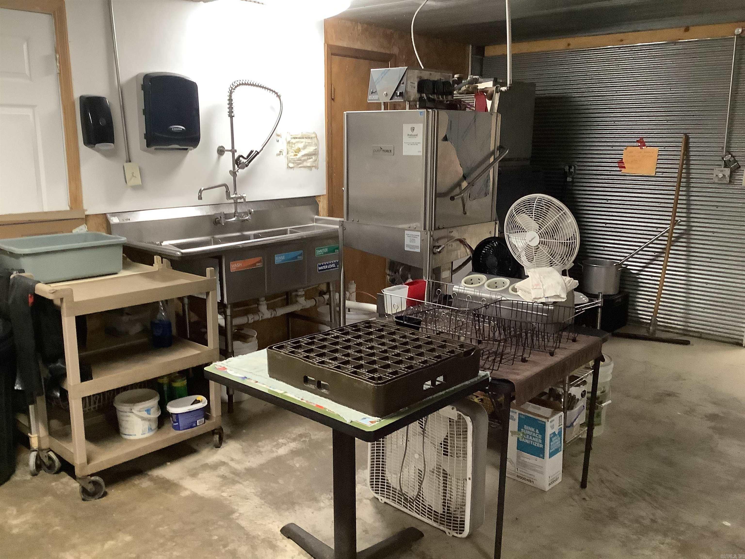 133 N Highway 167 Highway Property Photo 42