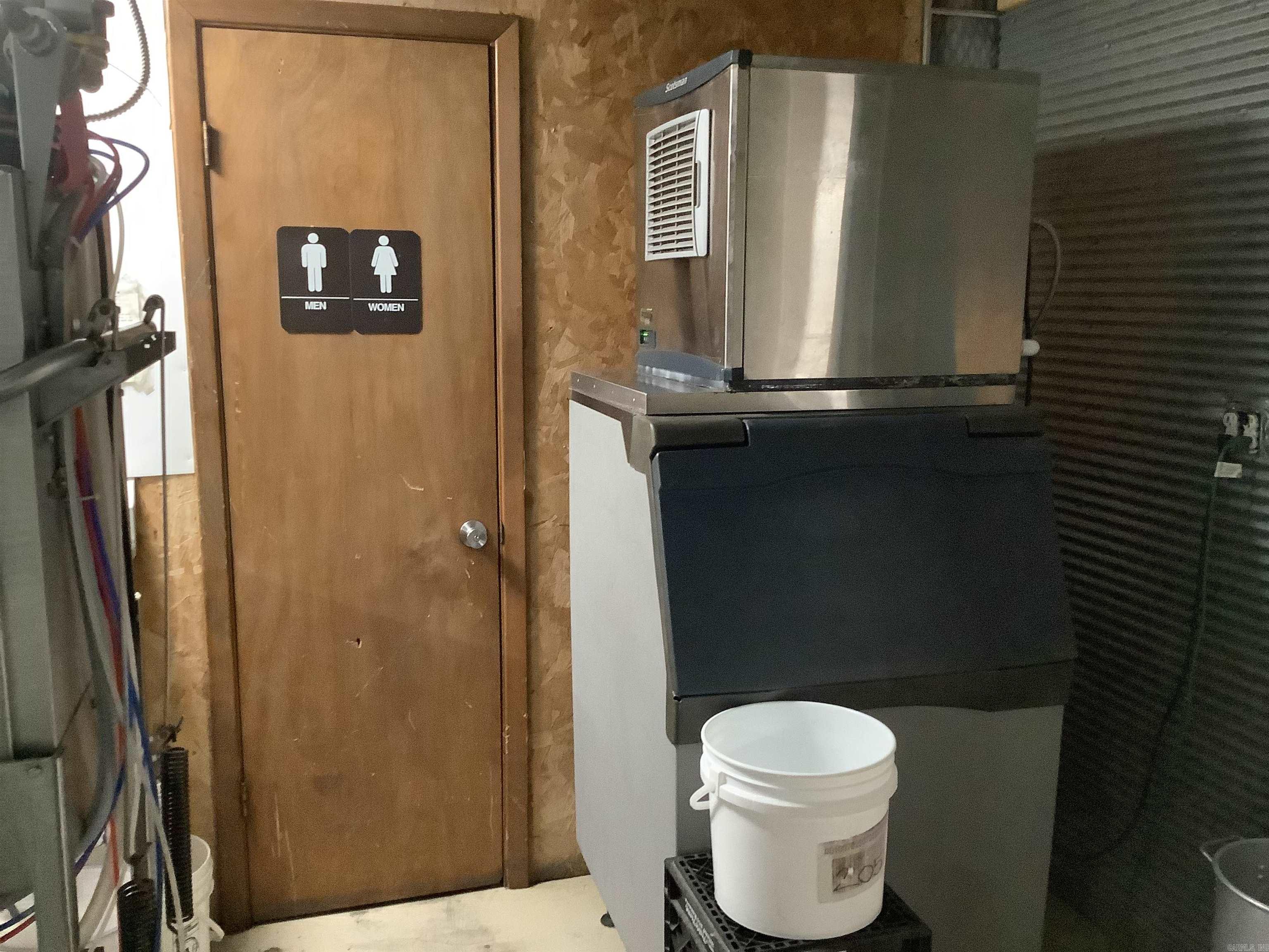 133 N Highway 167 Highway Property Photo 46