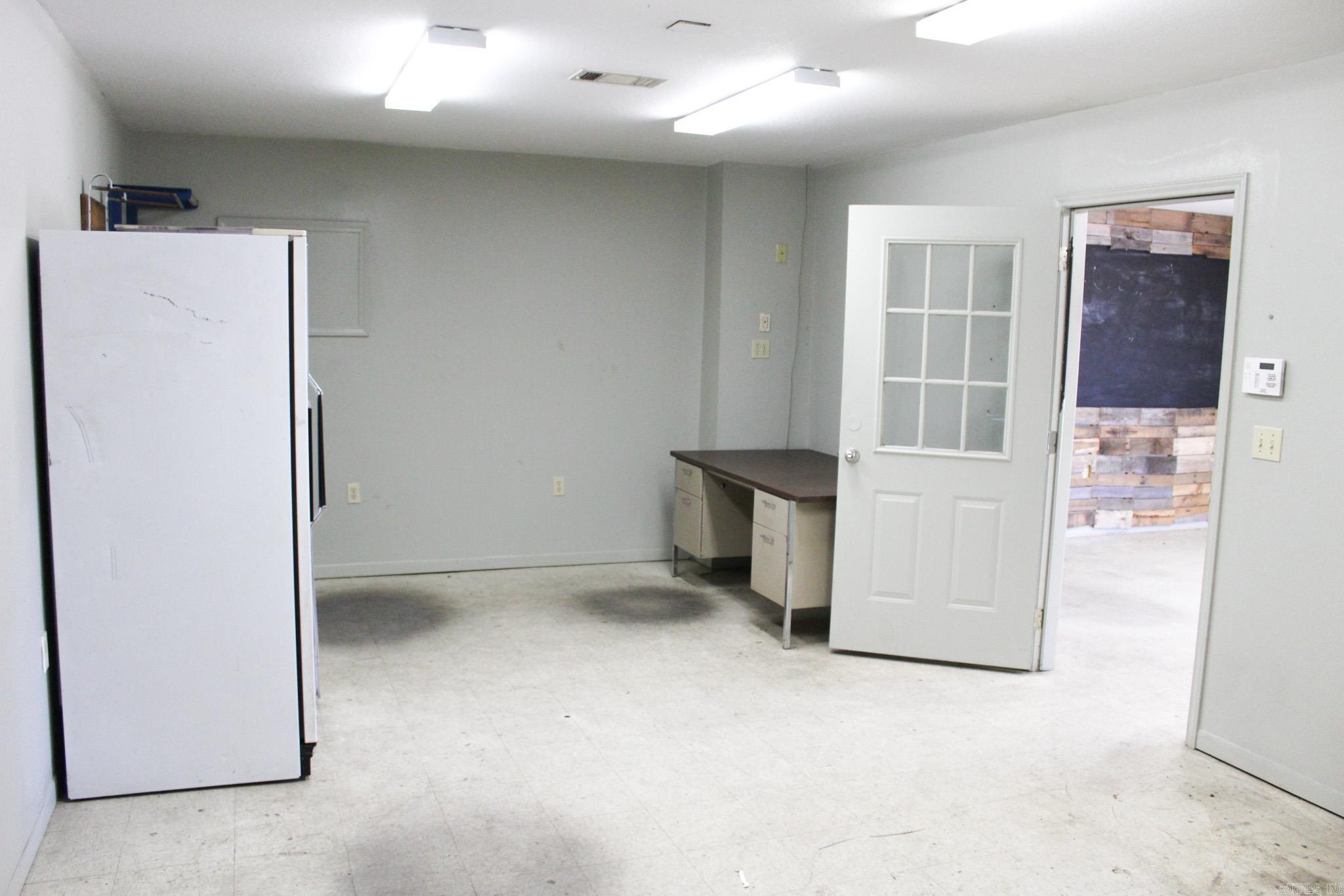 1810 Eastline Road Property Photo 7