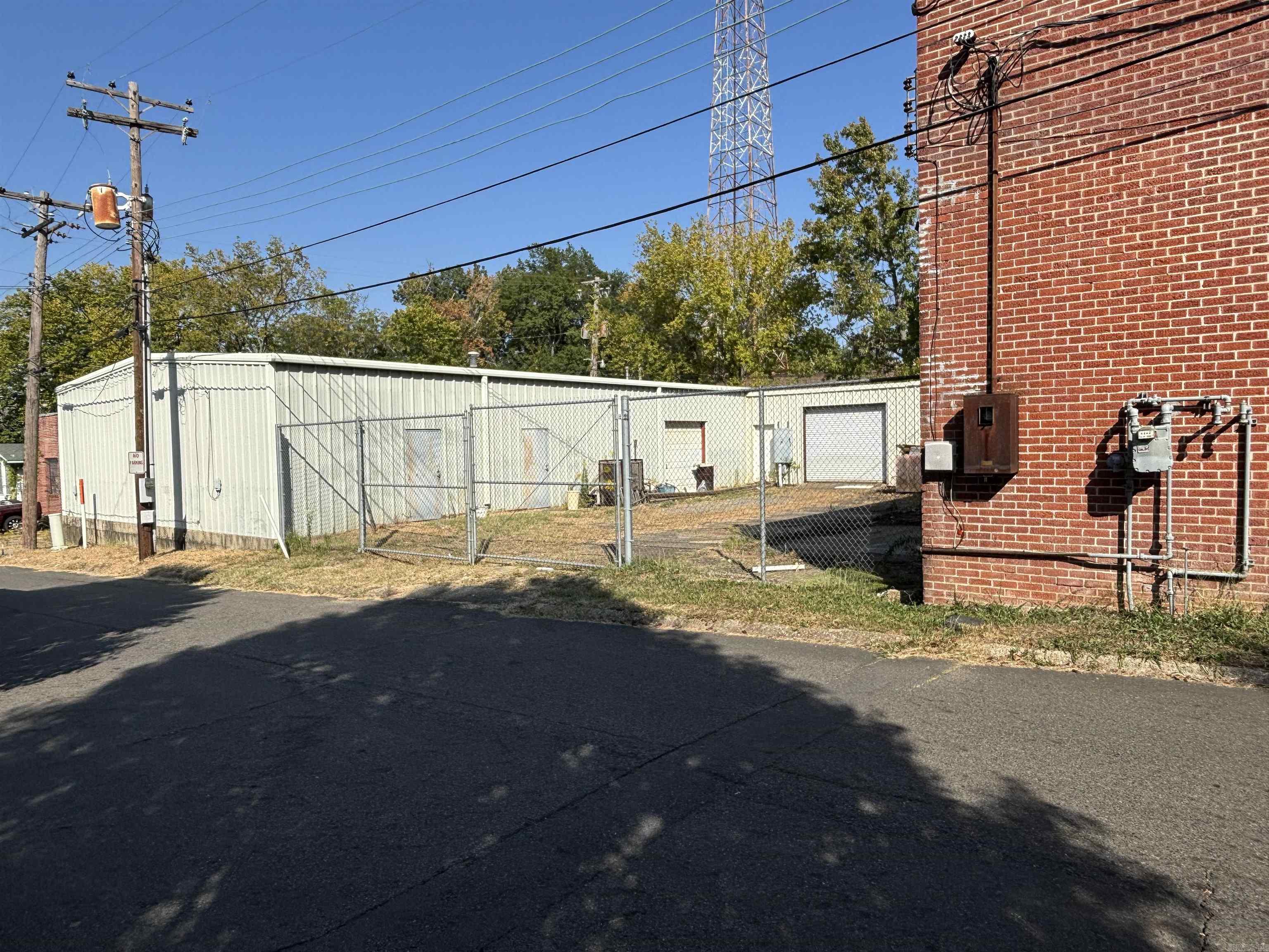 24038060 Property Photo 2