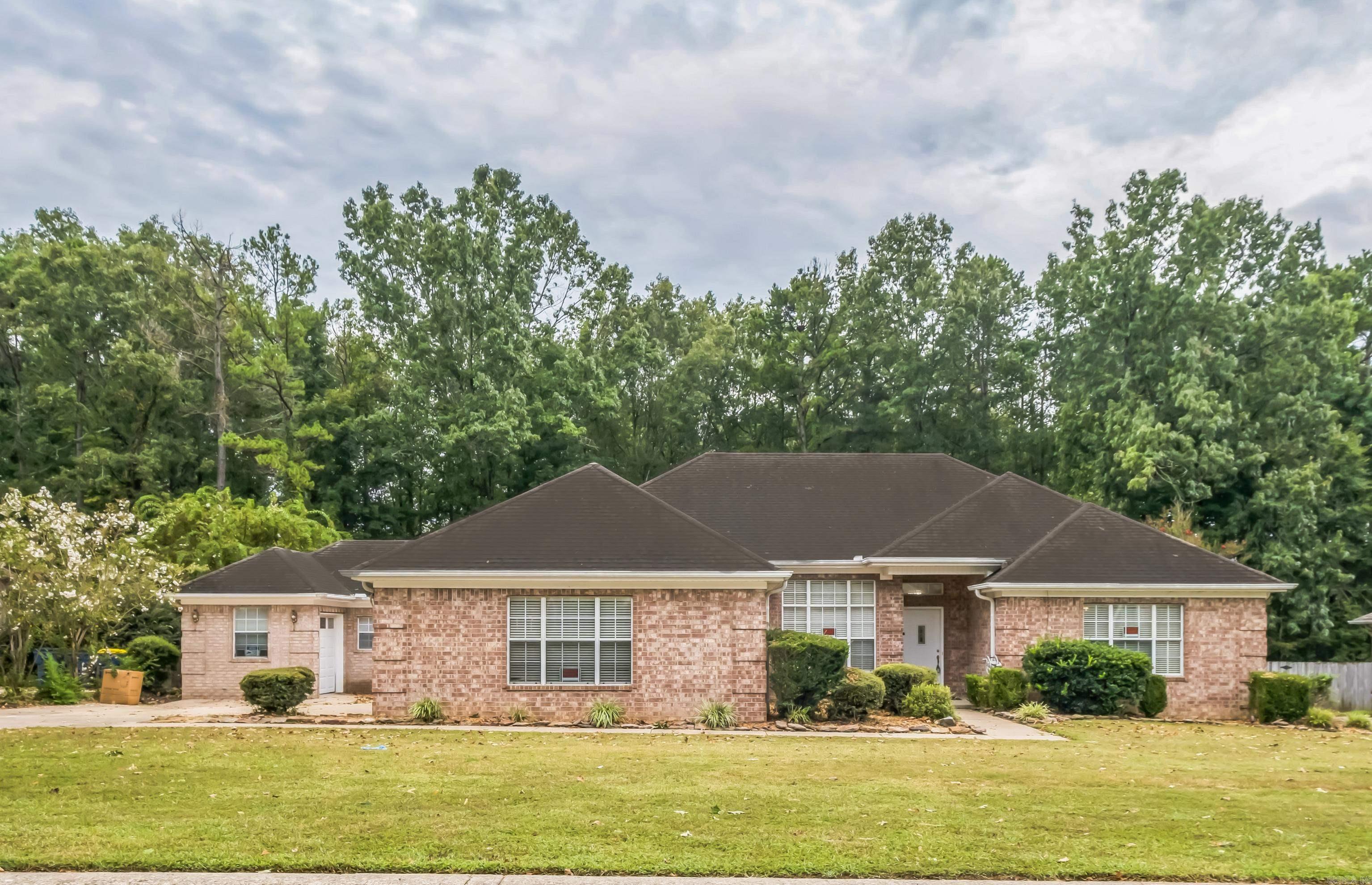 18 Turnberry Lane Property Photo