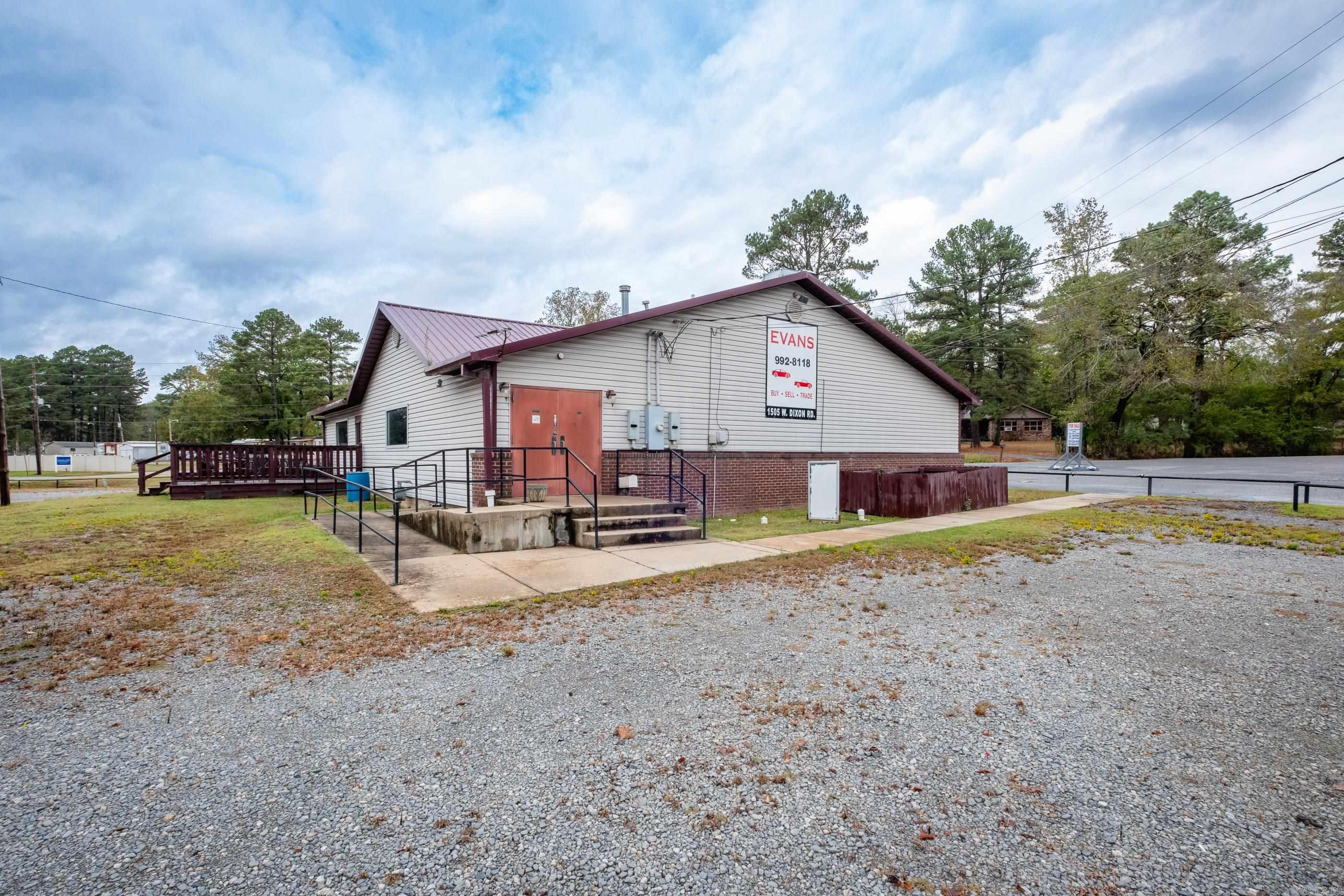 1505 W Dixon Road Property Photo 5