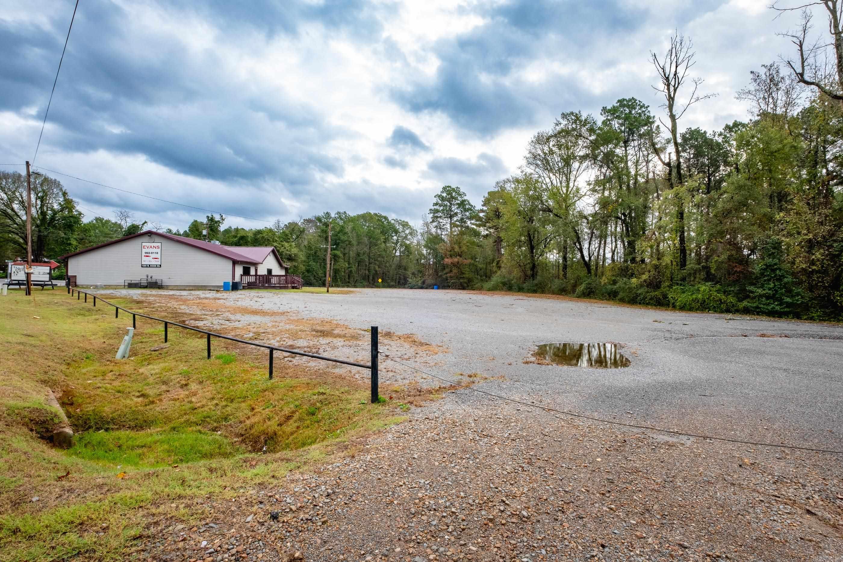 1505 W Dixon Road Property Photo 8