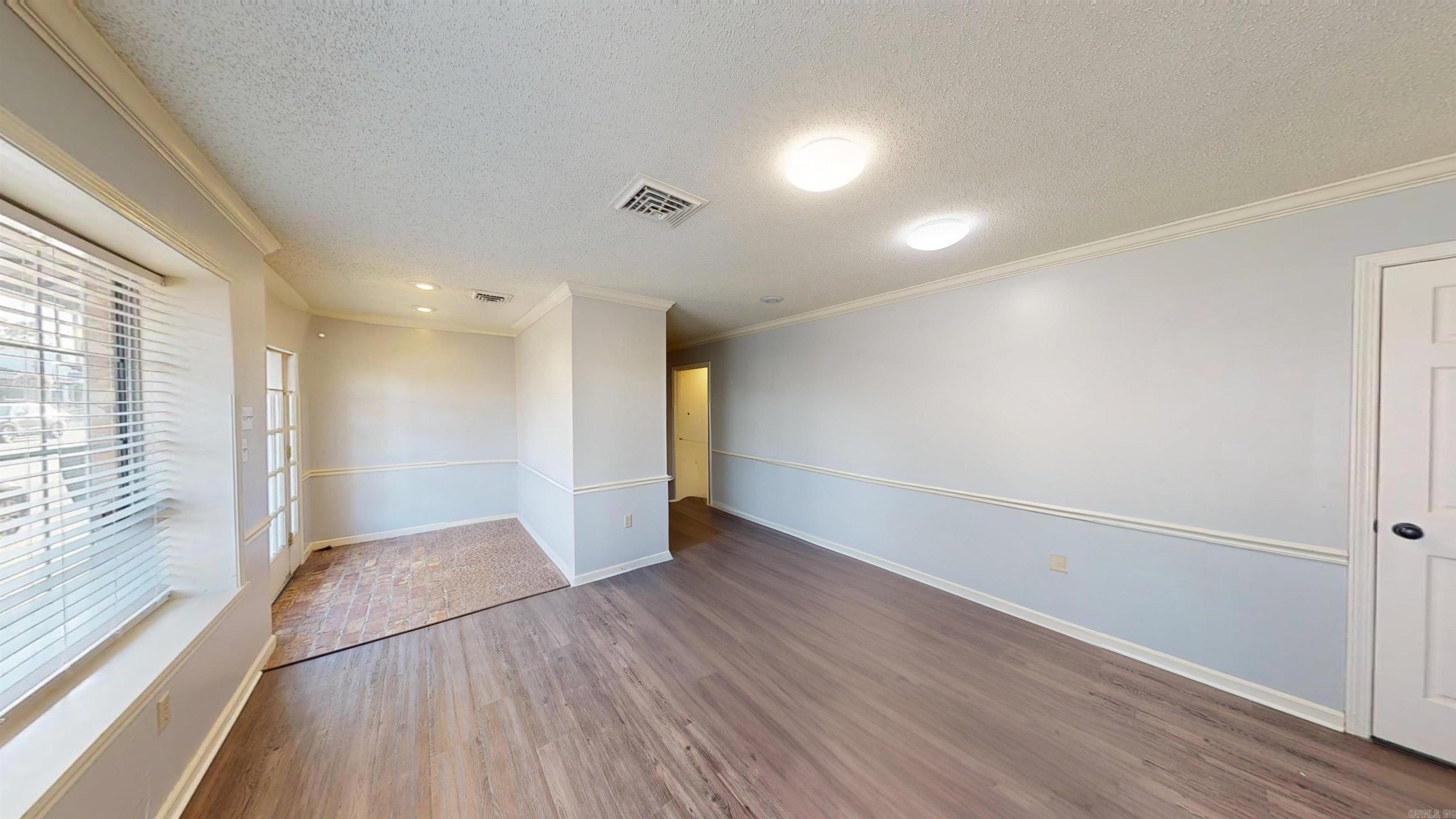 1312 Oak Street Property Photo 4