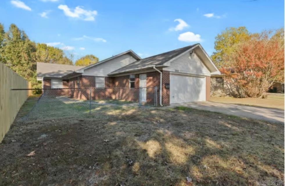 2004 Hairston Avenue Property Photo 1