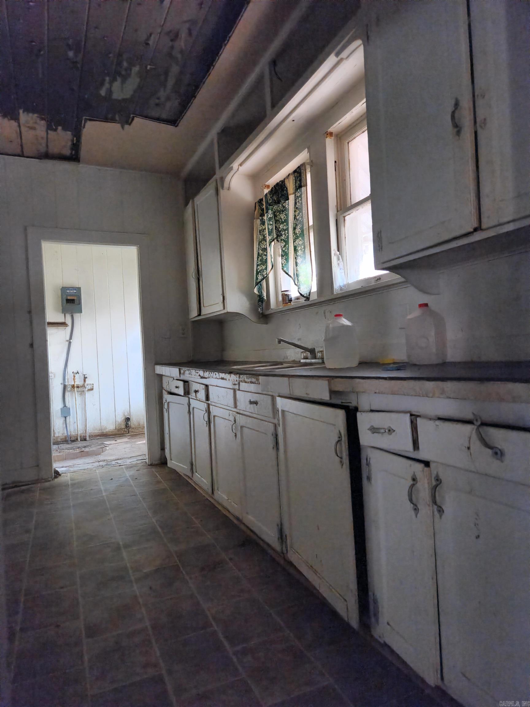210 W 18th Avenue Property Photo 6