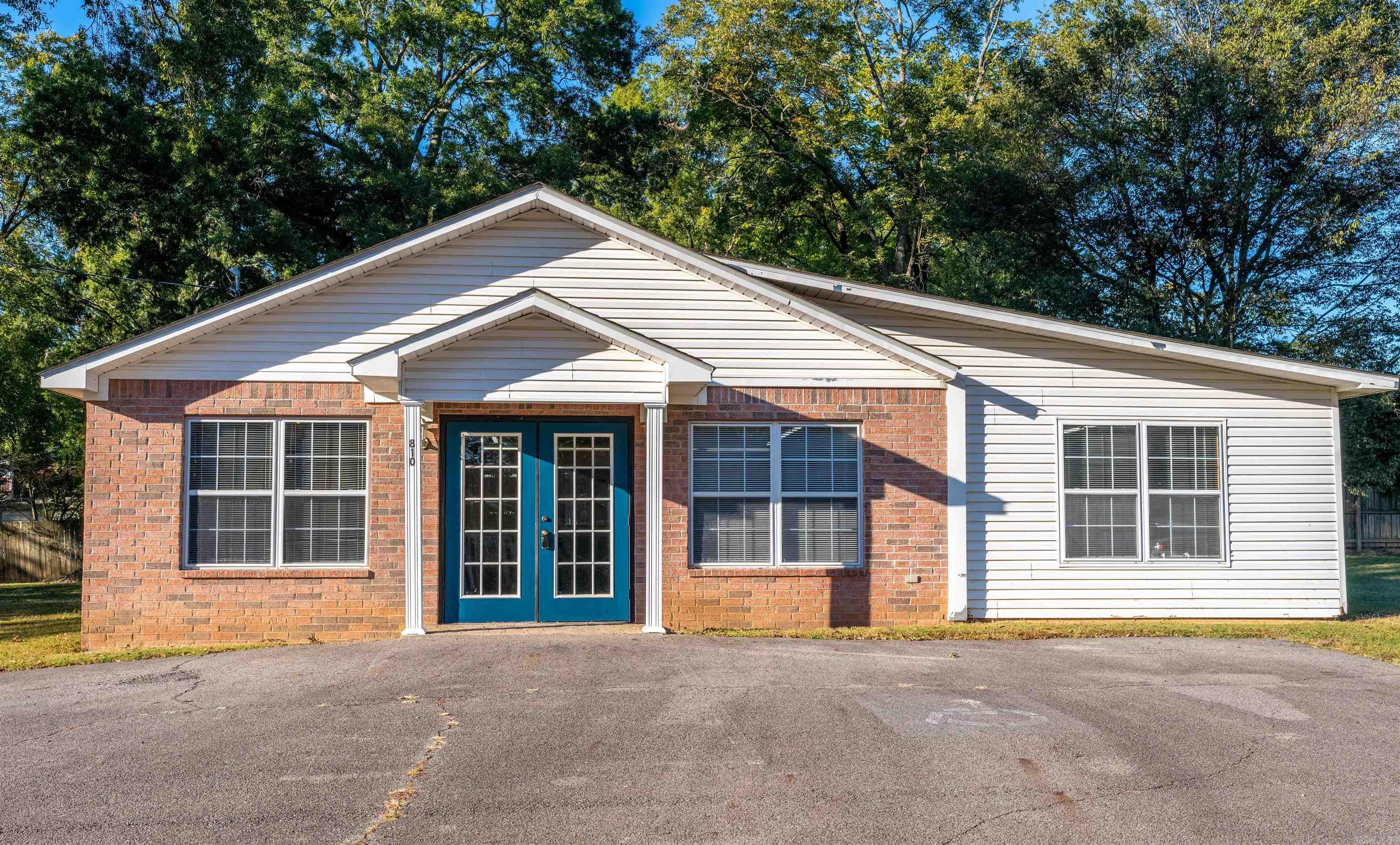 Baker Jones Real Estate Listings Main Image