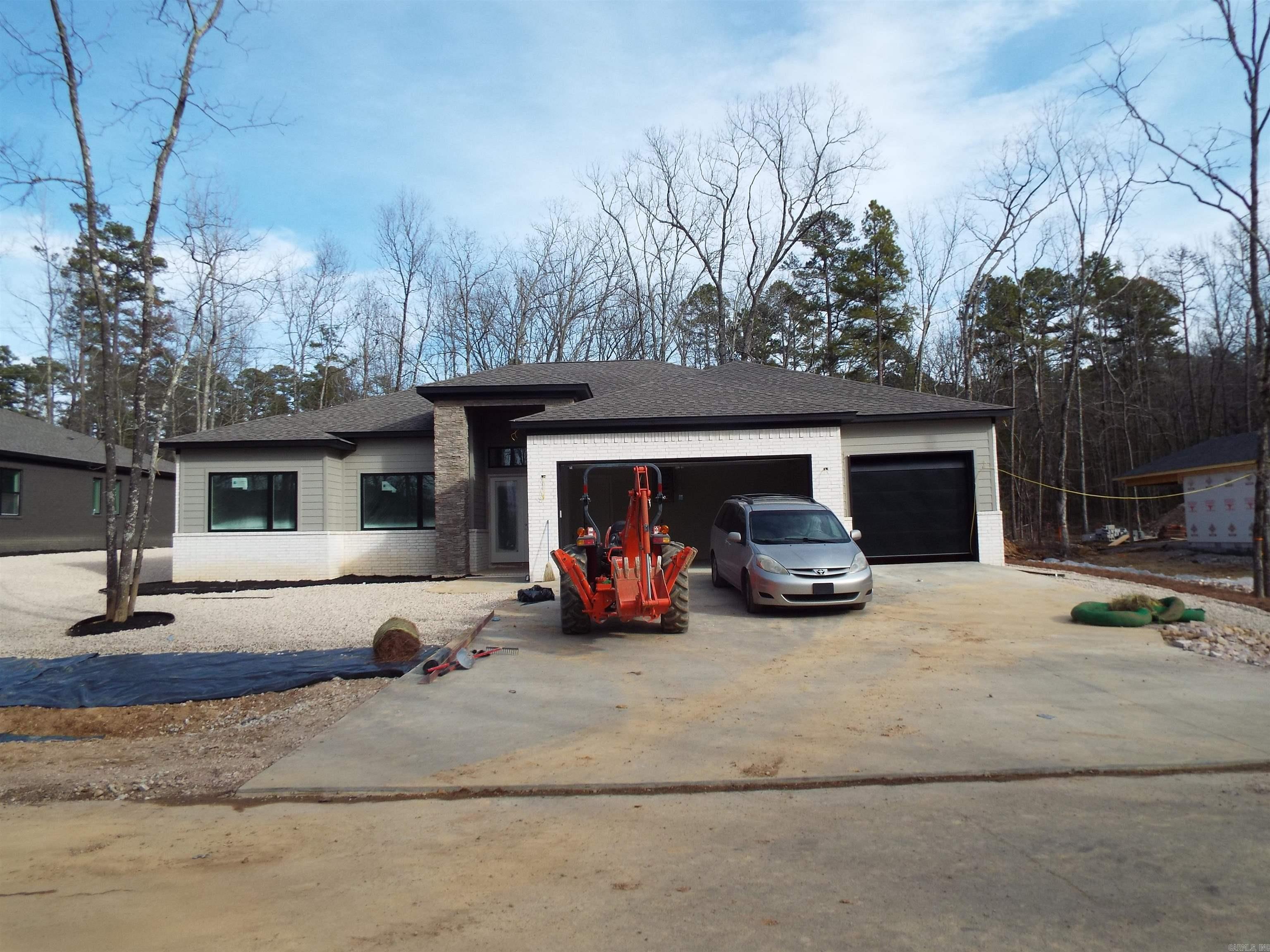 54 Estrella Way Property Photo
