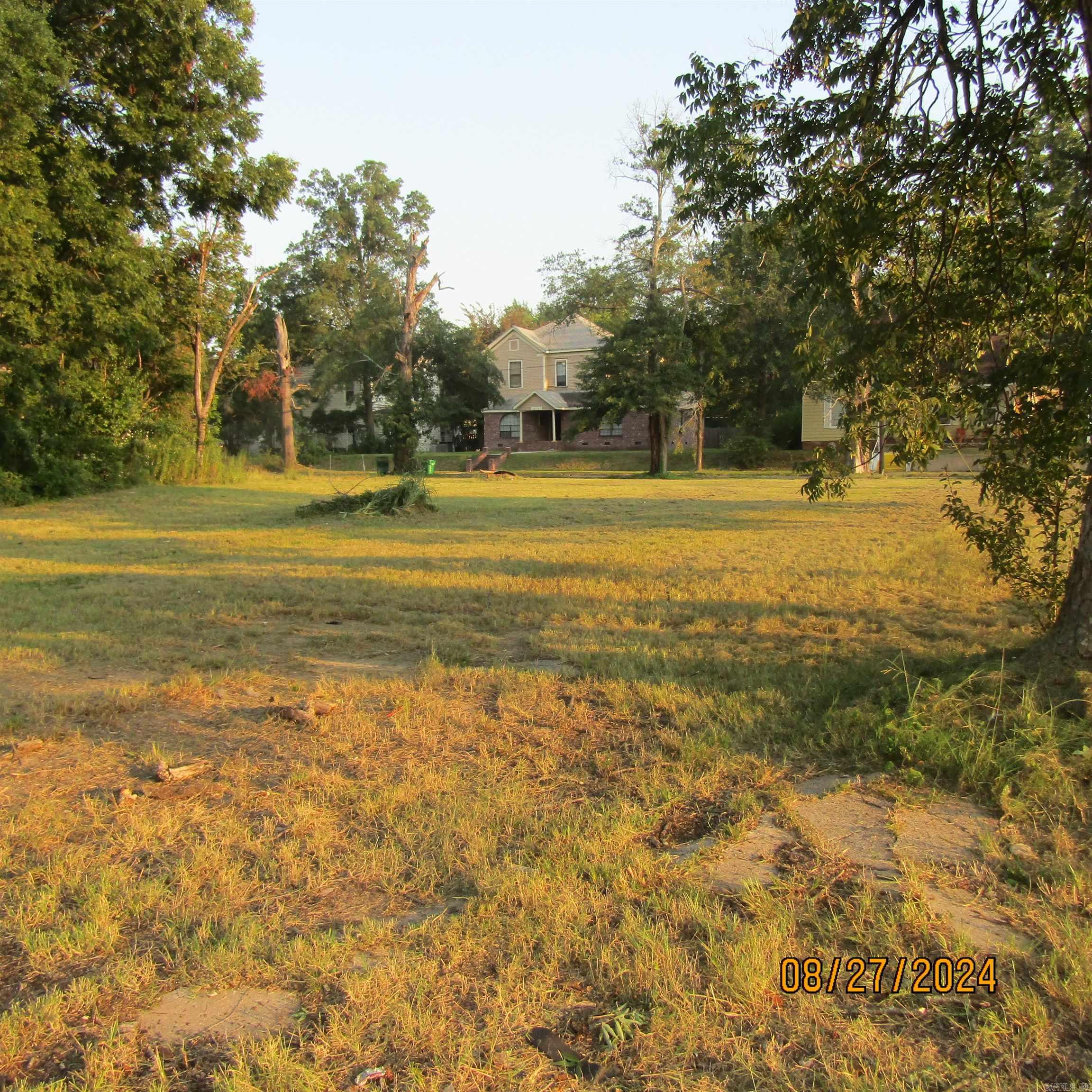1019 S Olive St Property Photo 4