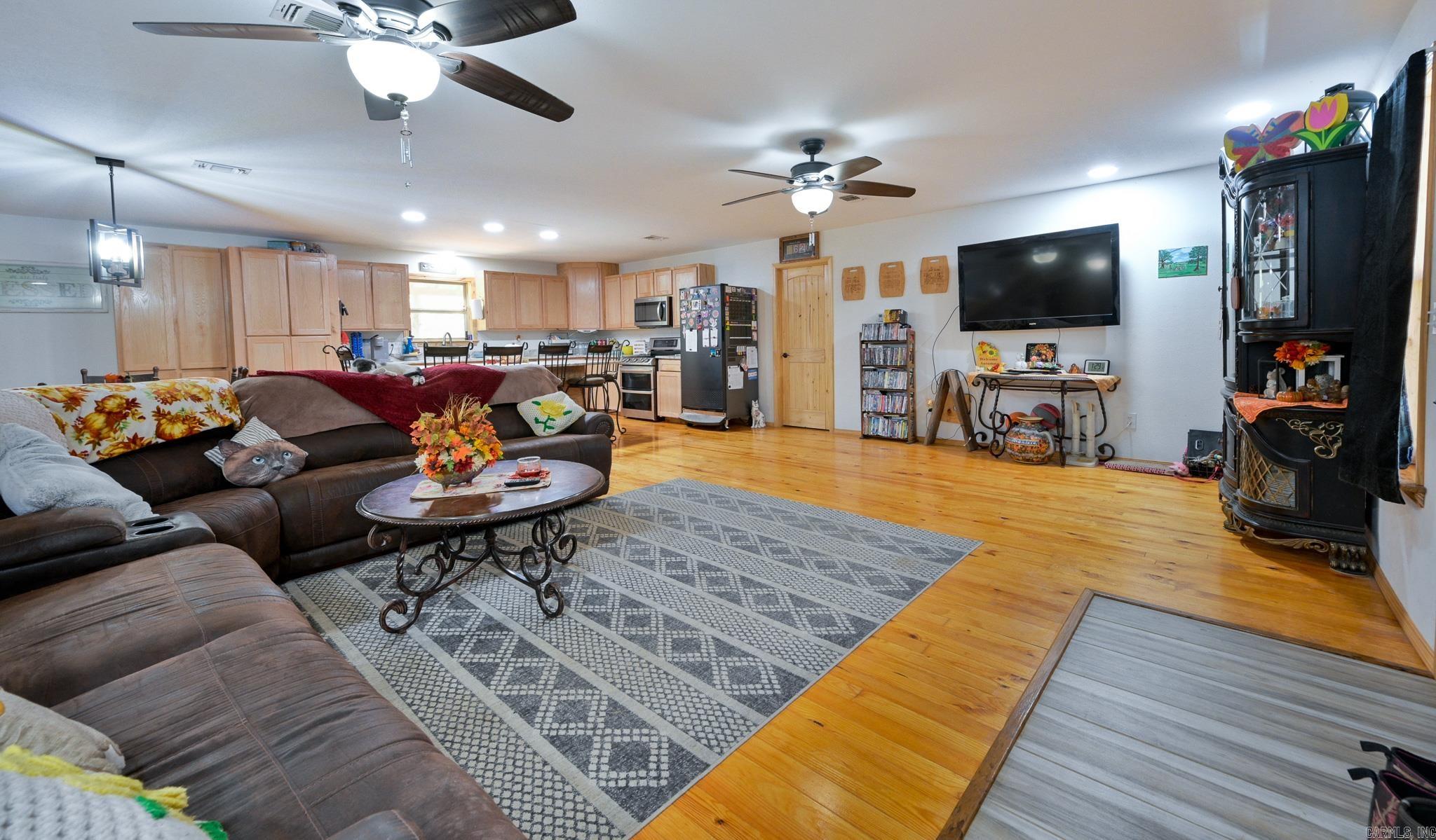 6083 Highway 71 S Property Photo 5