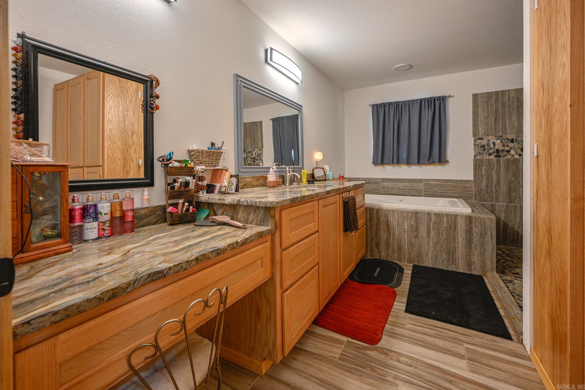 6083 Highway 71 S Property Photo 19