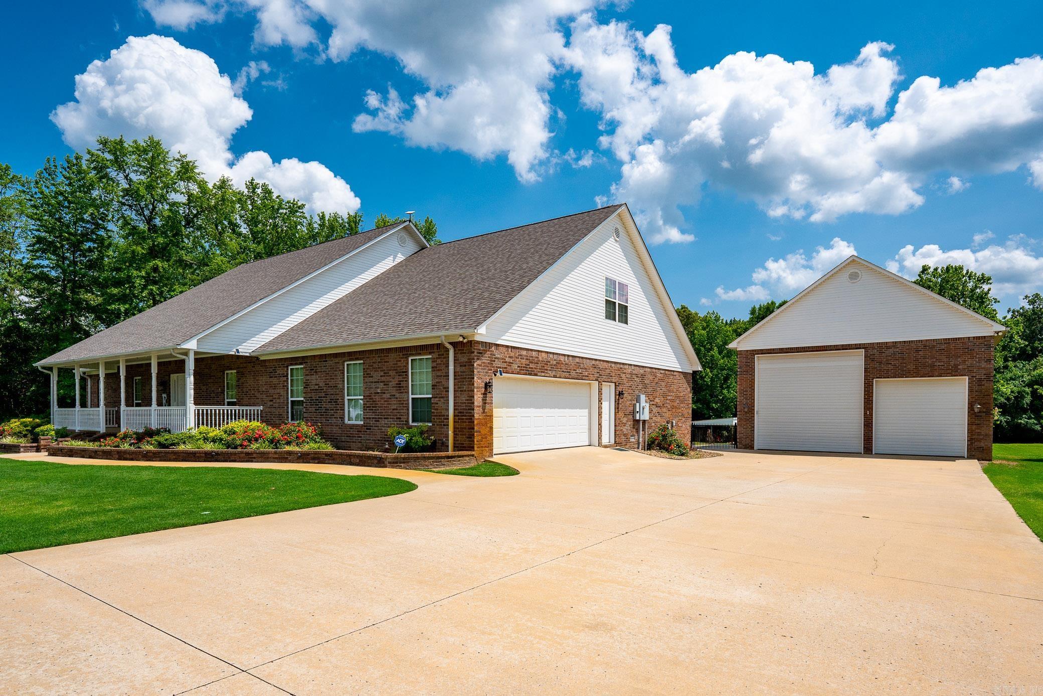 14 Cobblestone Drive Property Photo