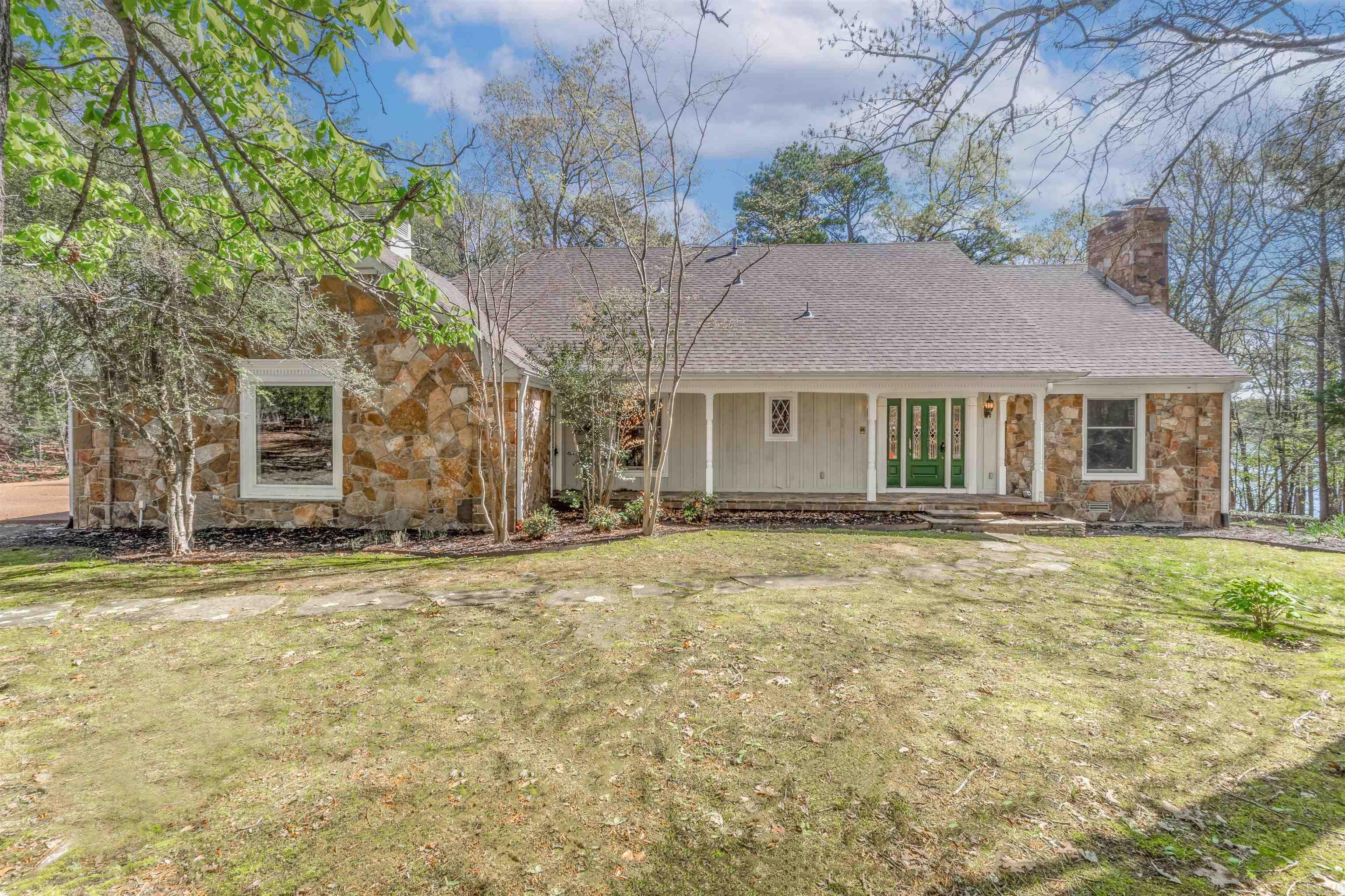 Grand Isle Lake Real Estate Listings Main Image