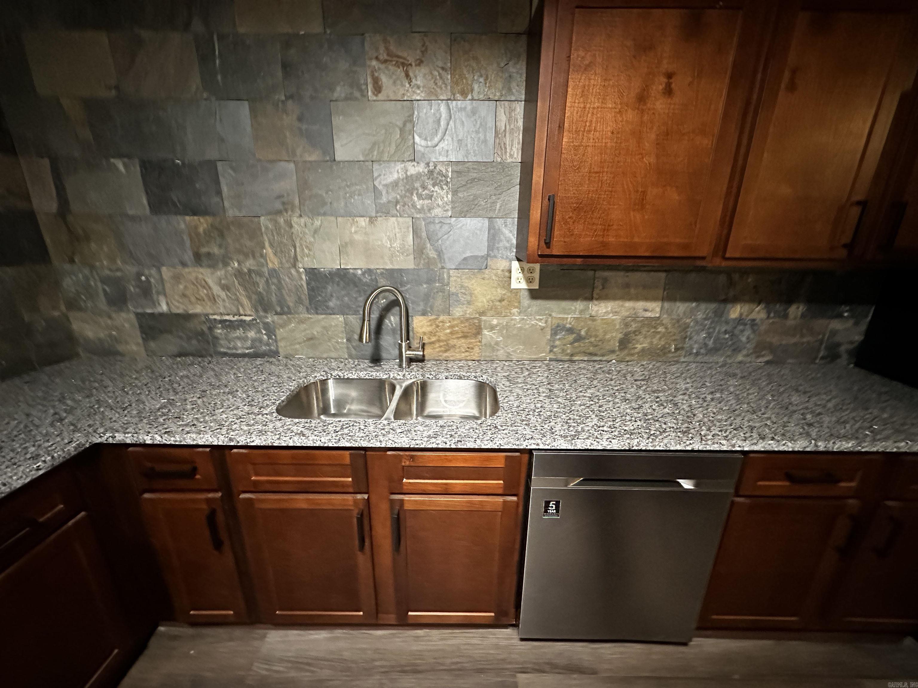 20 Cr 505 Property Photo 16