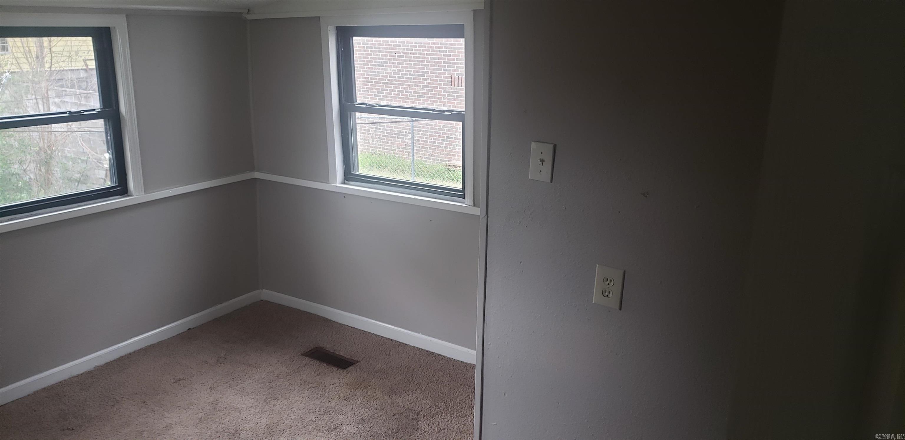 2922 Izard Property Photo 7