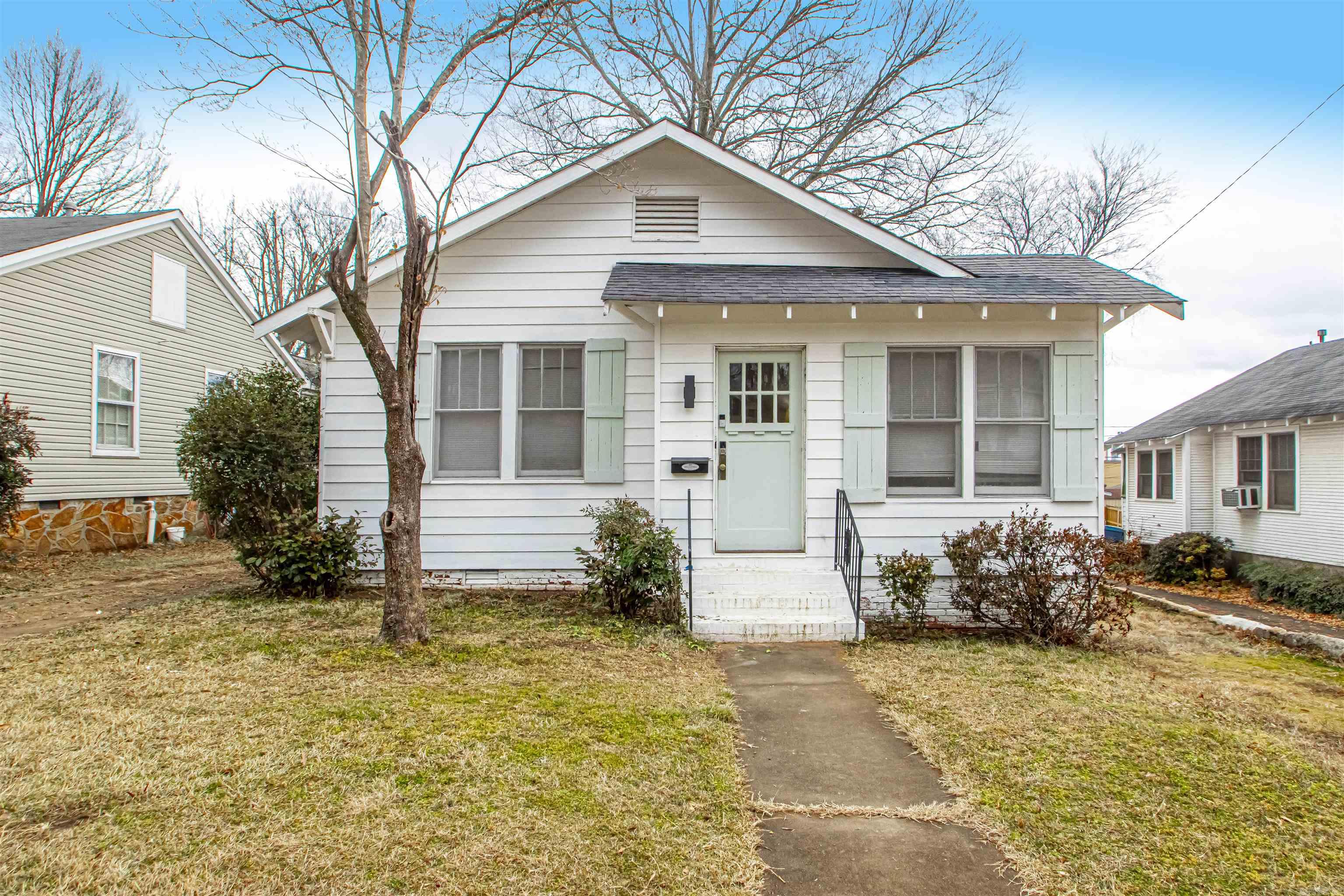 Elmhurst Real Estate Listings Main Image