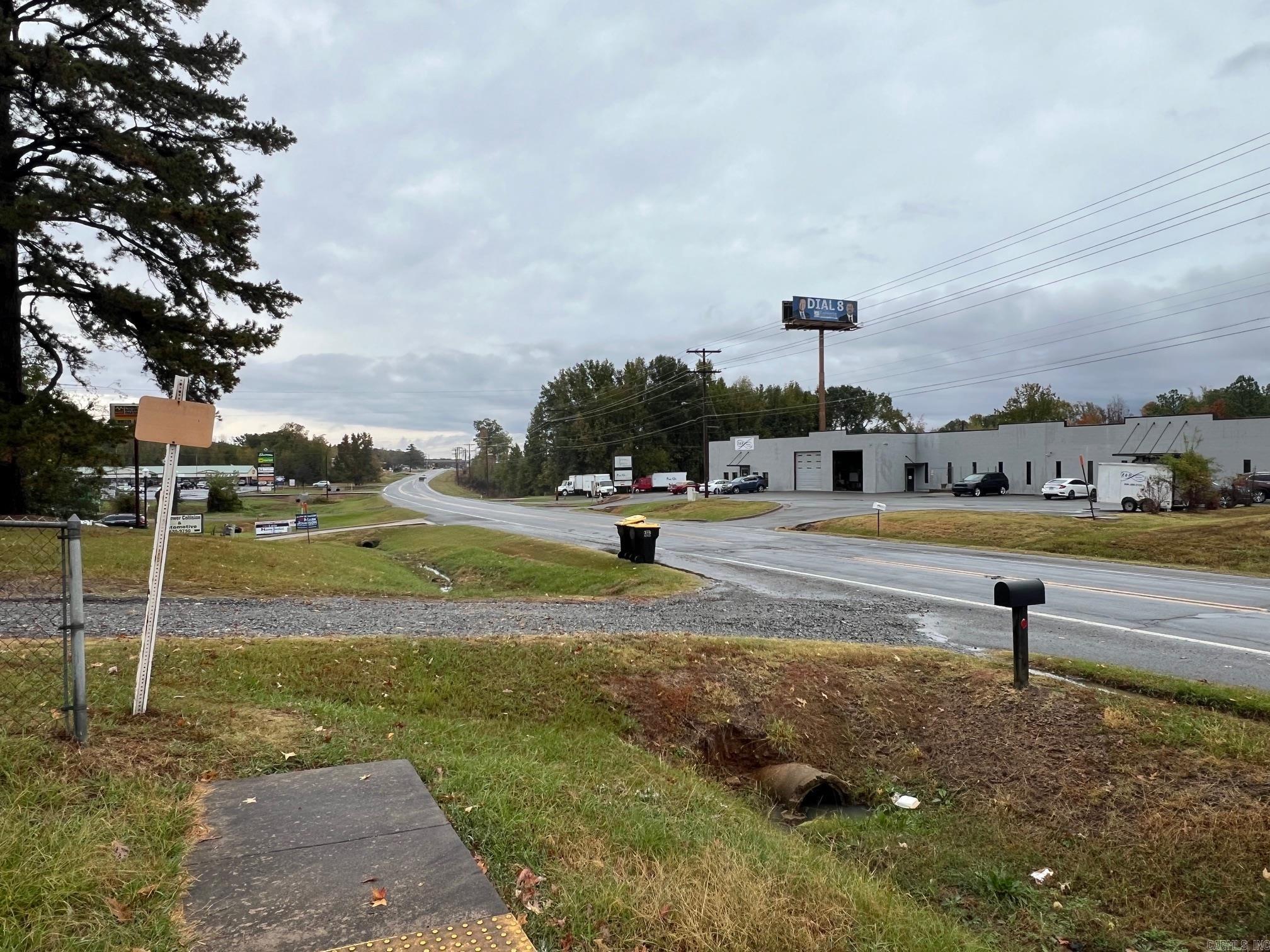 596 Highway 365 S Property Photo 6