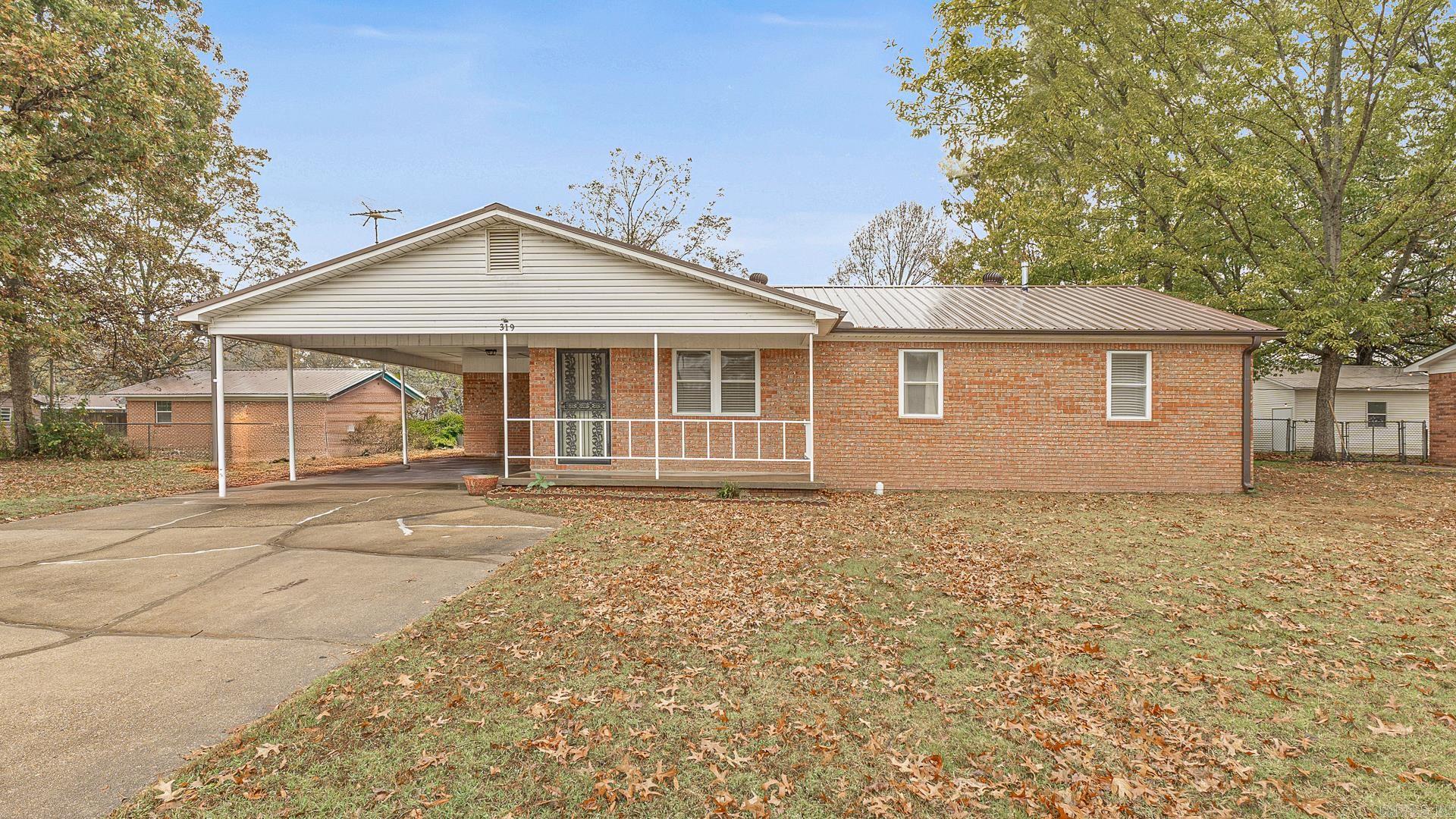 319 Stephans Lane Property Photo