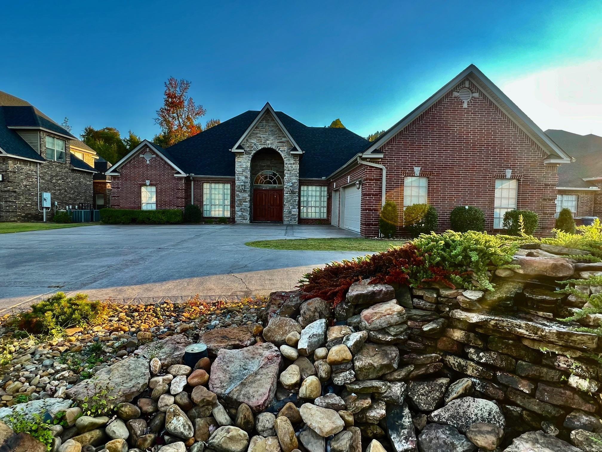 Country Club Of Ar Quarters Addn Real Estate Listings Main Image