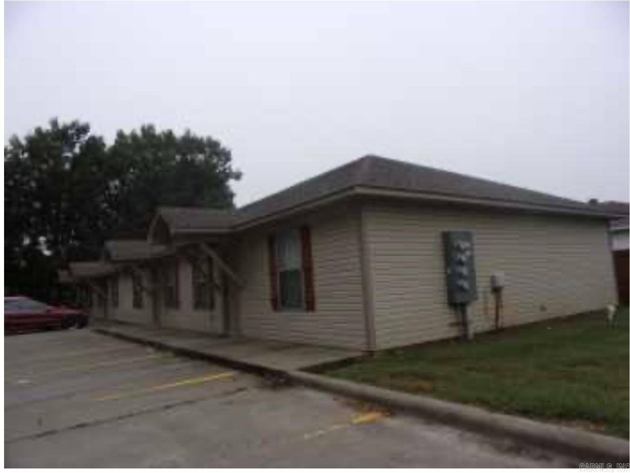 1719 Arch Property Photo