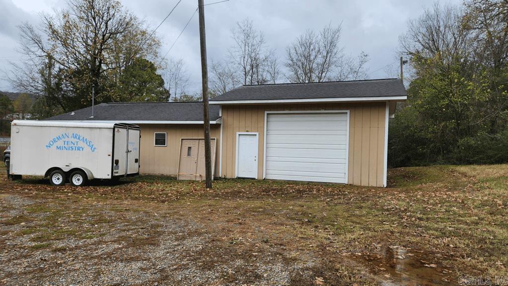 345 Bridge St Property Photo 4