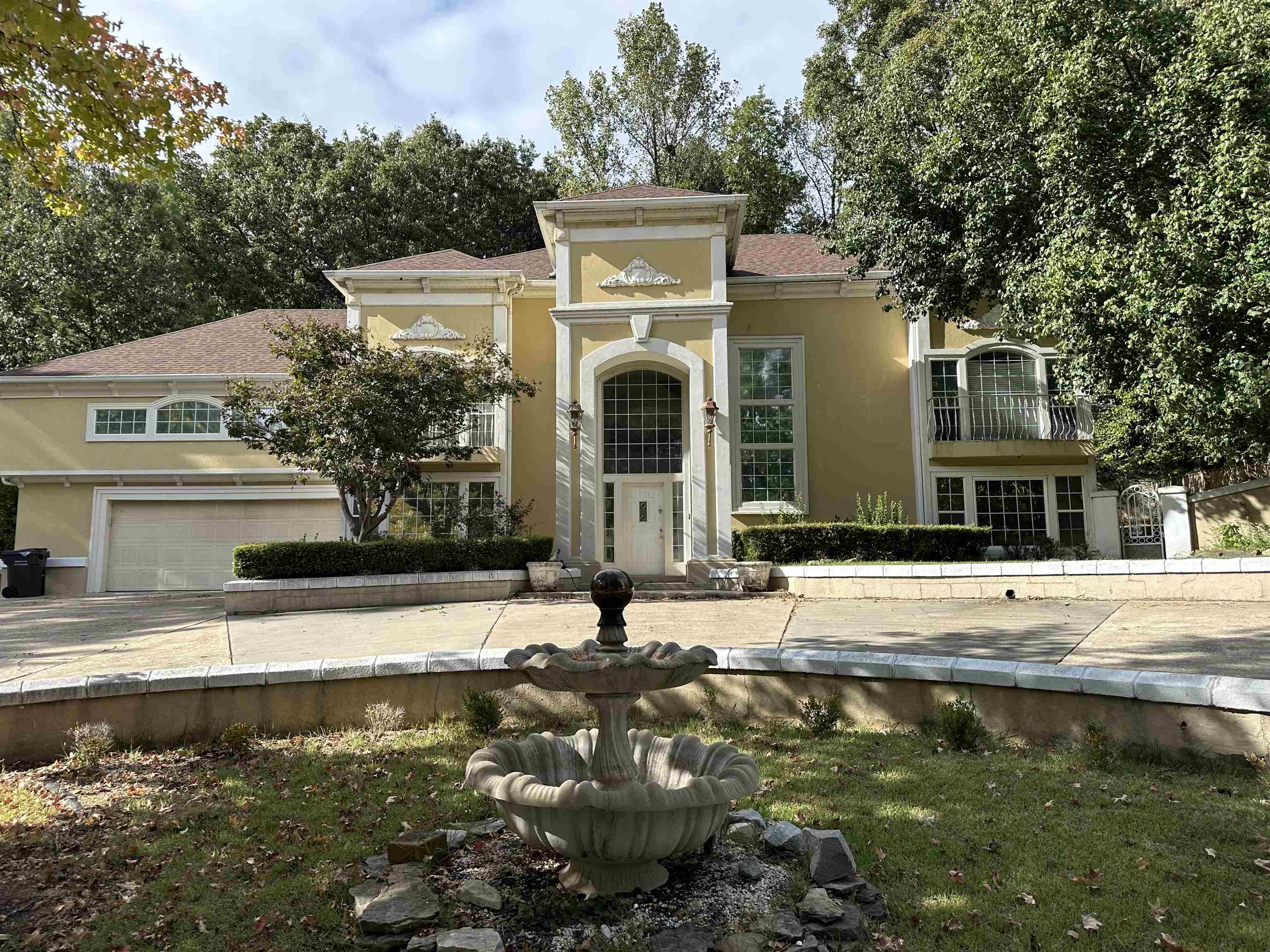 1906 Carolyn Drive Property Photo 3