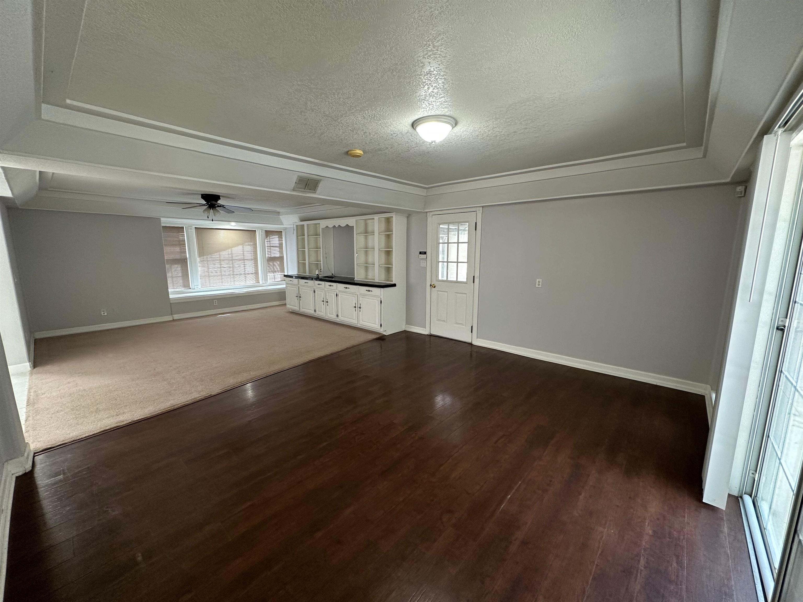 1906 Carolyn Drive Property Photo 5