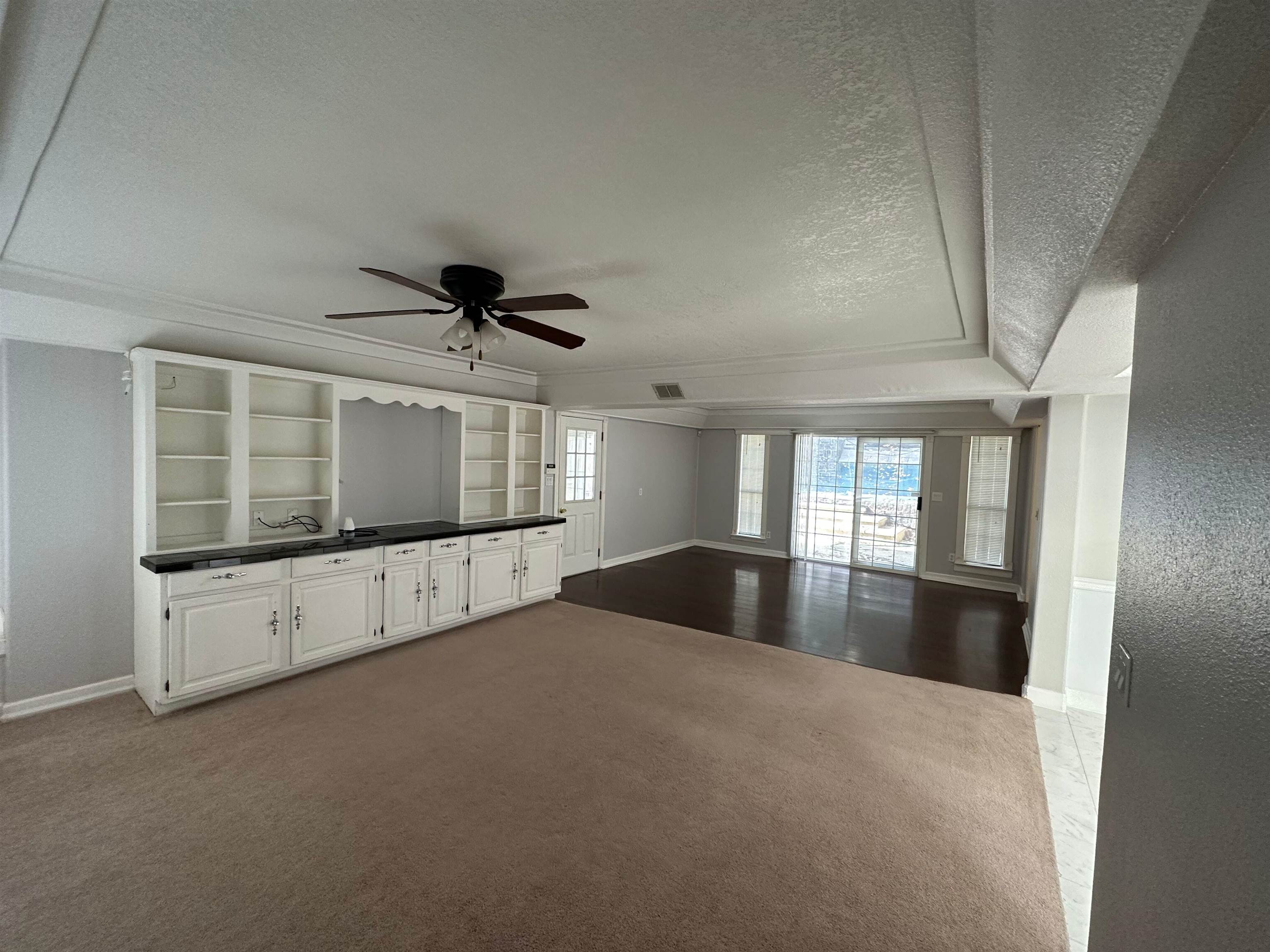 1906 Carolyn Drive Property Photo 7