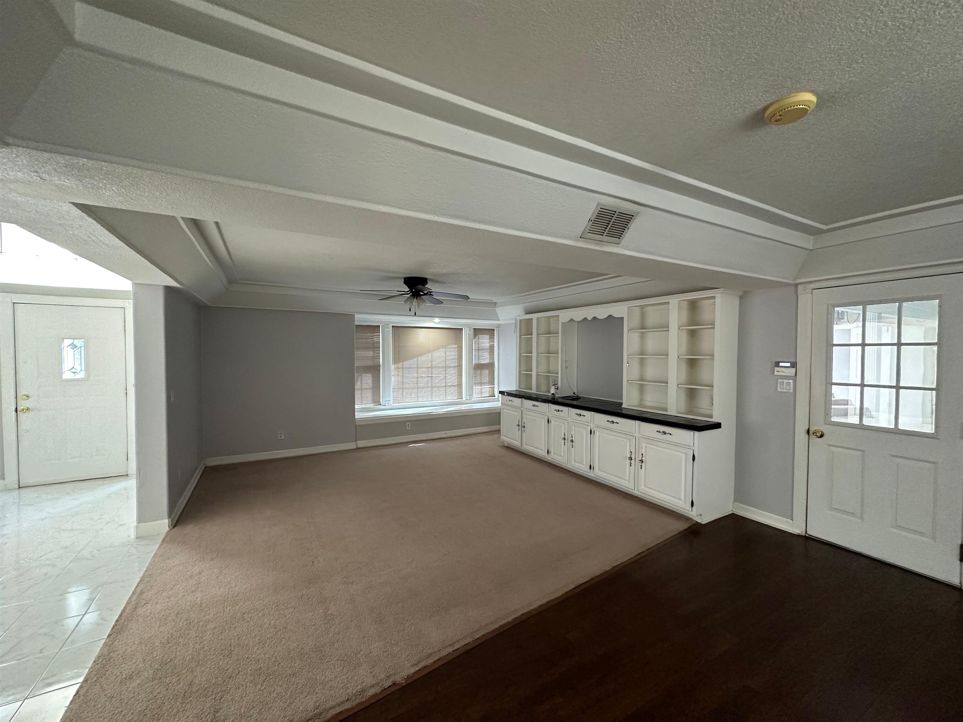1906 Carolyn Drive Property Photo 8